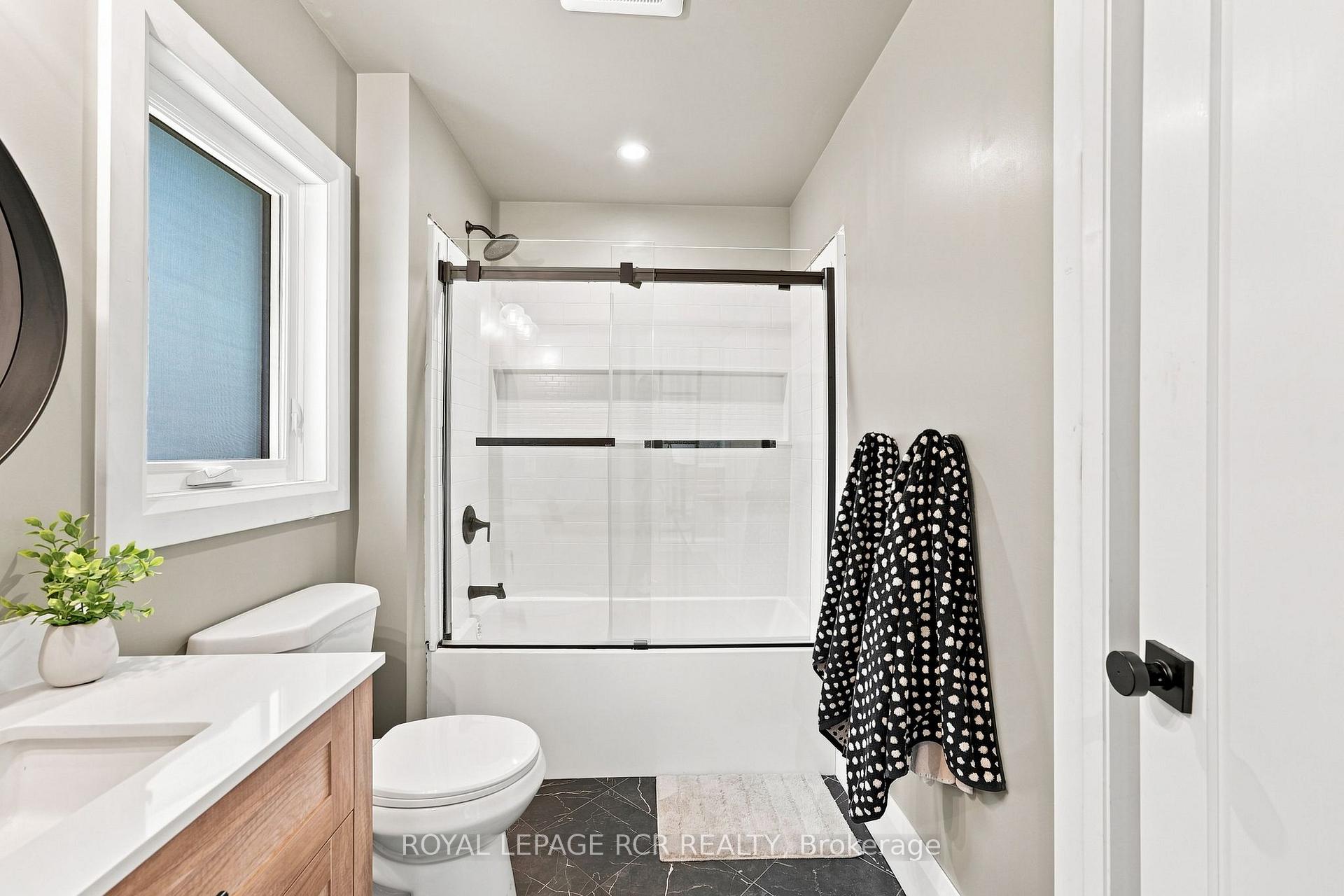 Photo 15 of 23 Mark Street, Aurora, Aurora Village — HOMEH