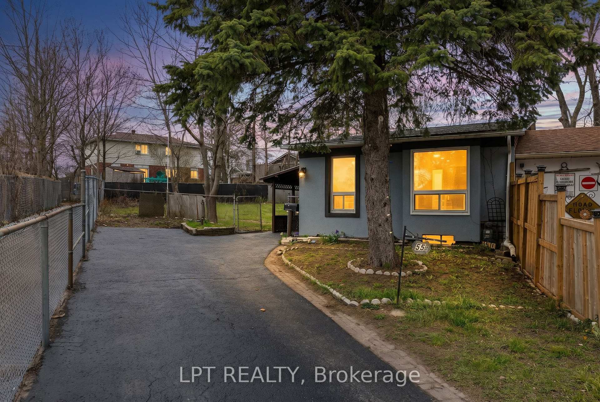 Photo 1 of 55H Chaucer Crescent, Barrie, Sunnidale — HOMEH