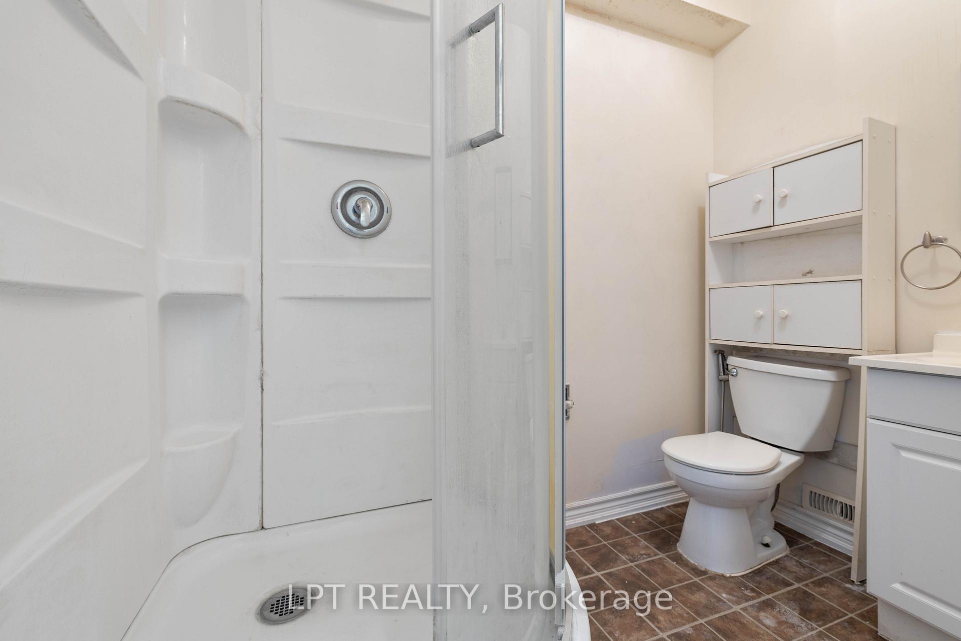 Photo 20 of 55H Chaucer Crescent, Barrie, Sunnidale — HOMEH