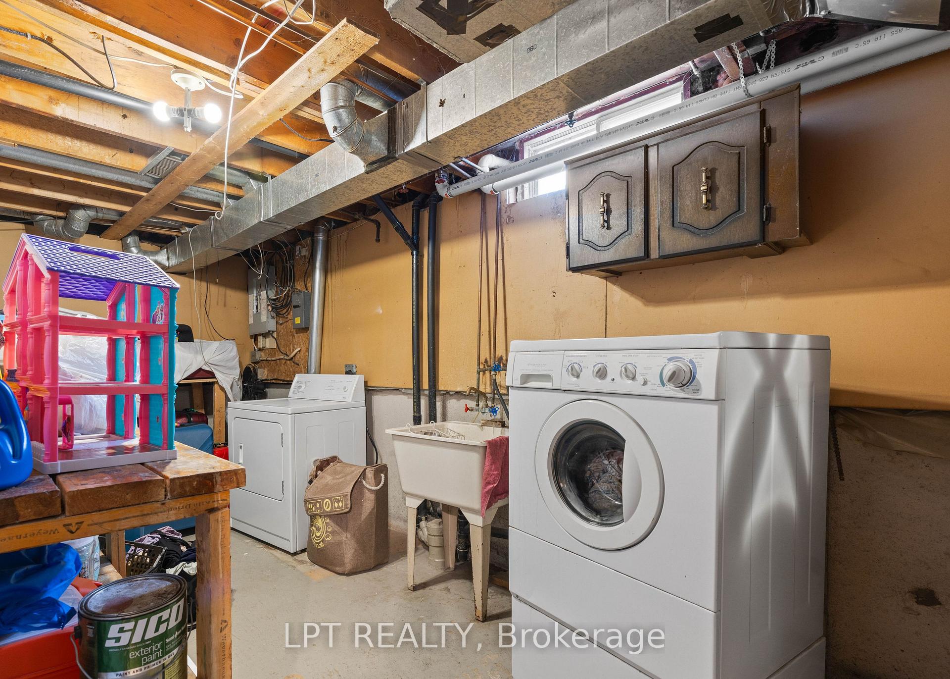 Photo 23 of 55H Chaucer Crescent, Barrie, Sunnidale — HOMEH