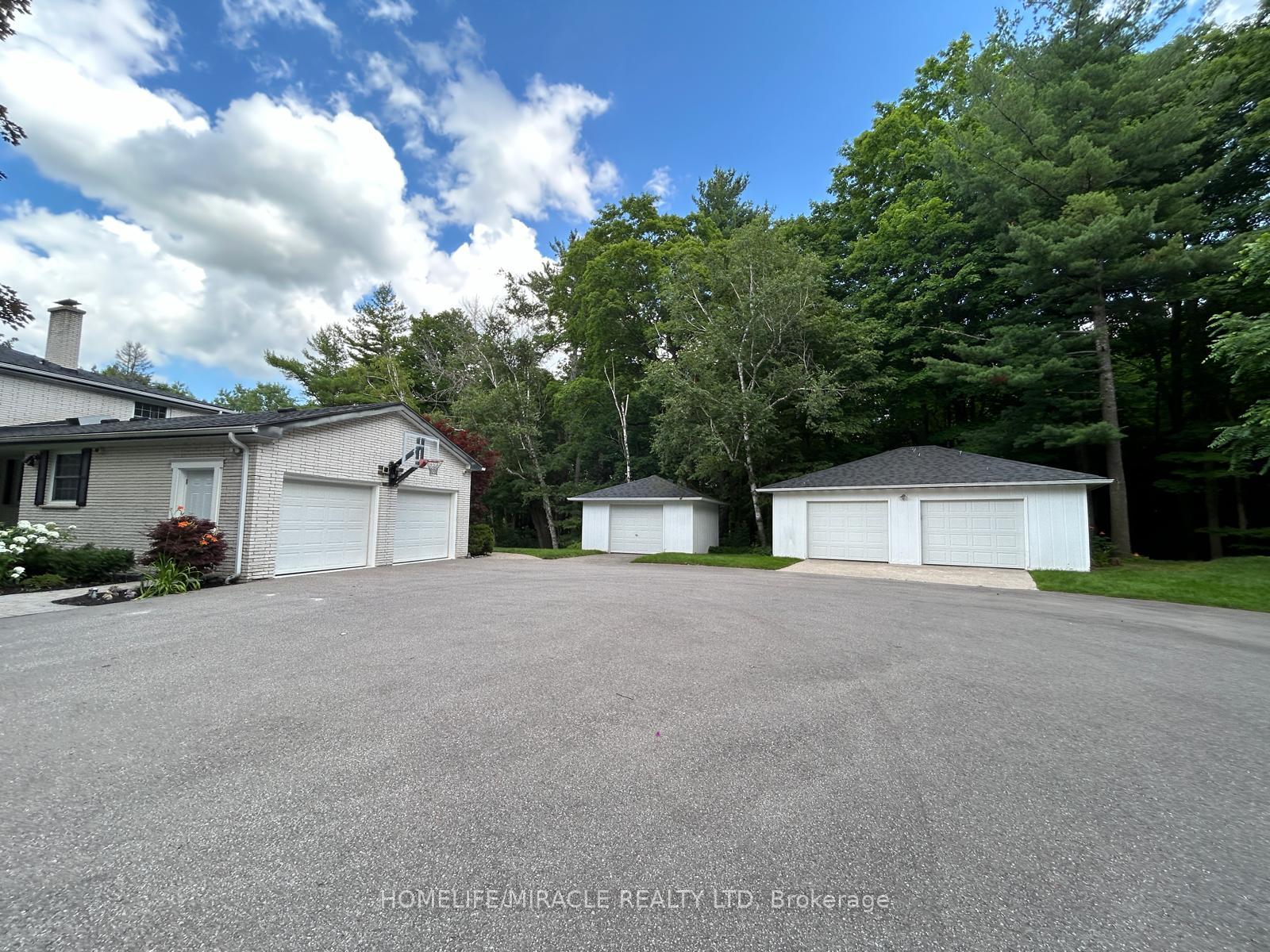 Photo 6 of 62 Gibson Lake Drive, Caledon, Palgrave — HOMEH