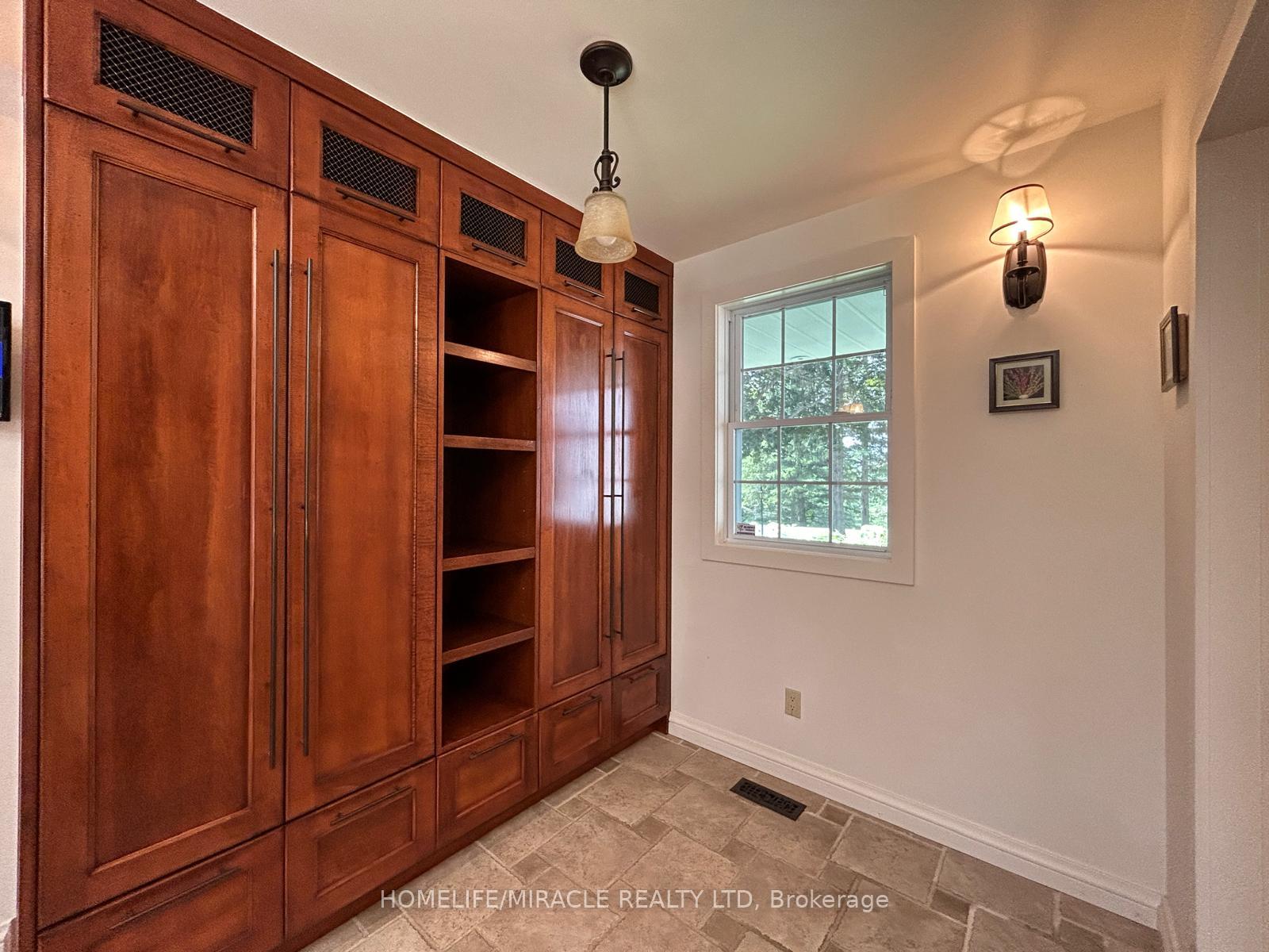 Photo 20 of 62 Gibson Lake Drive, Caledon, Palgrave — HOMEH
