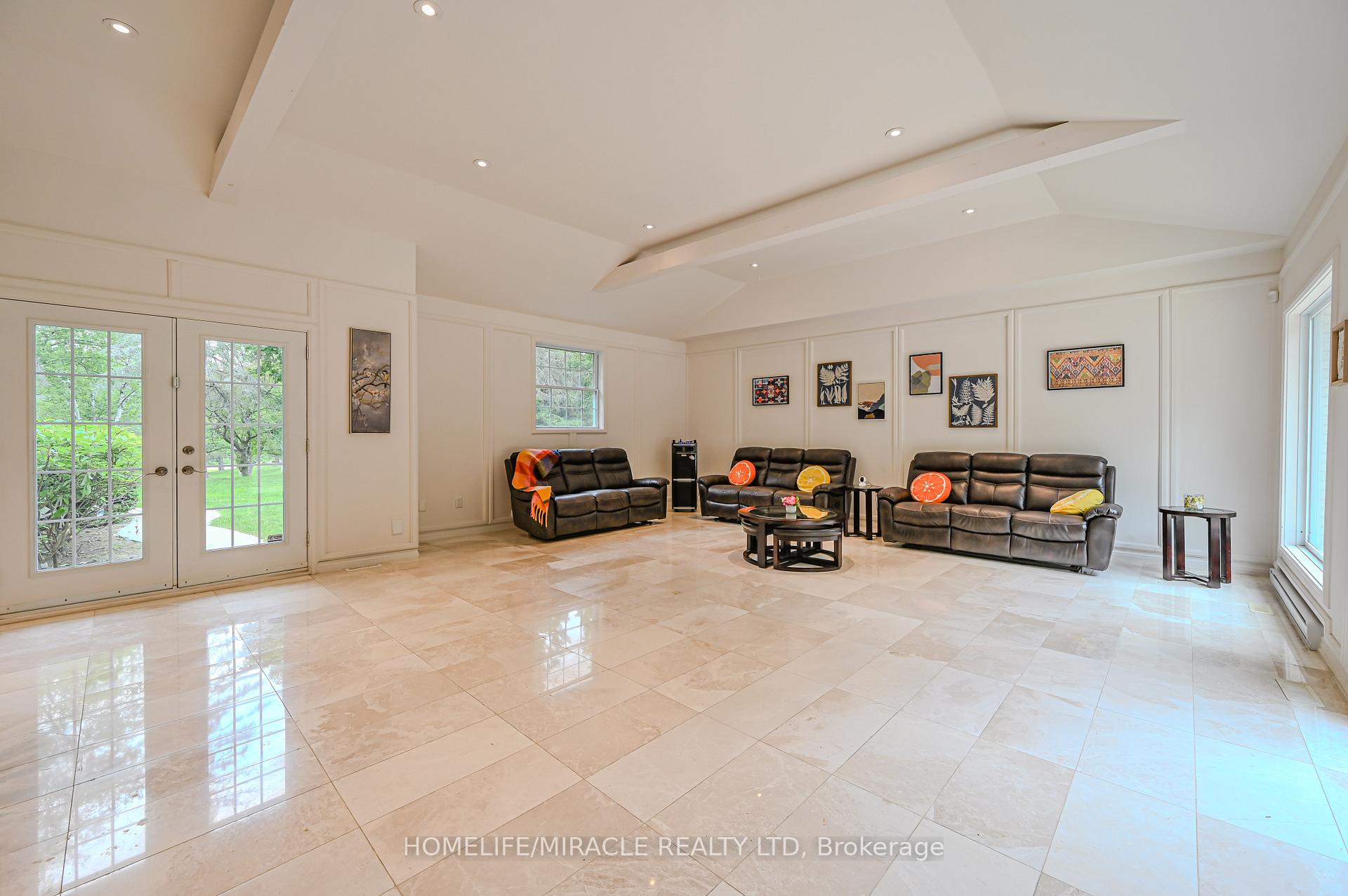 Photo 24 of 62 Gibson Lake Drive, Caledon, Palgrave — HOMEH