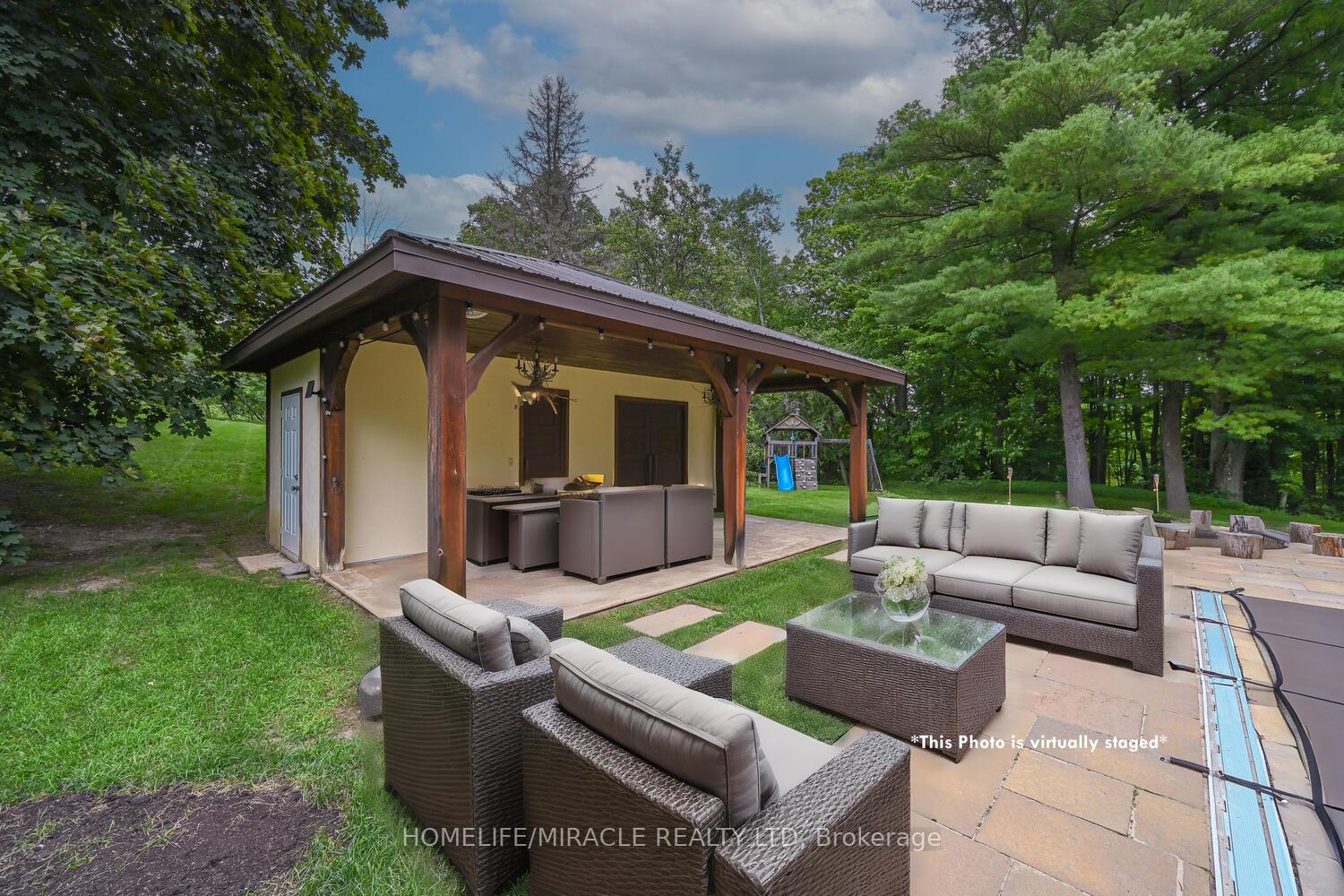 Photo 42 of 62 Gibson Lake Drive, Caledon, Palgrave — HOMEH