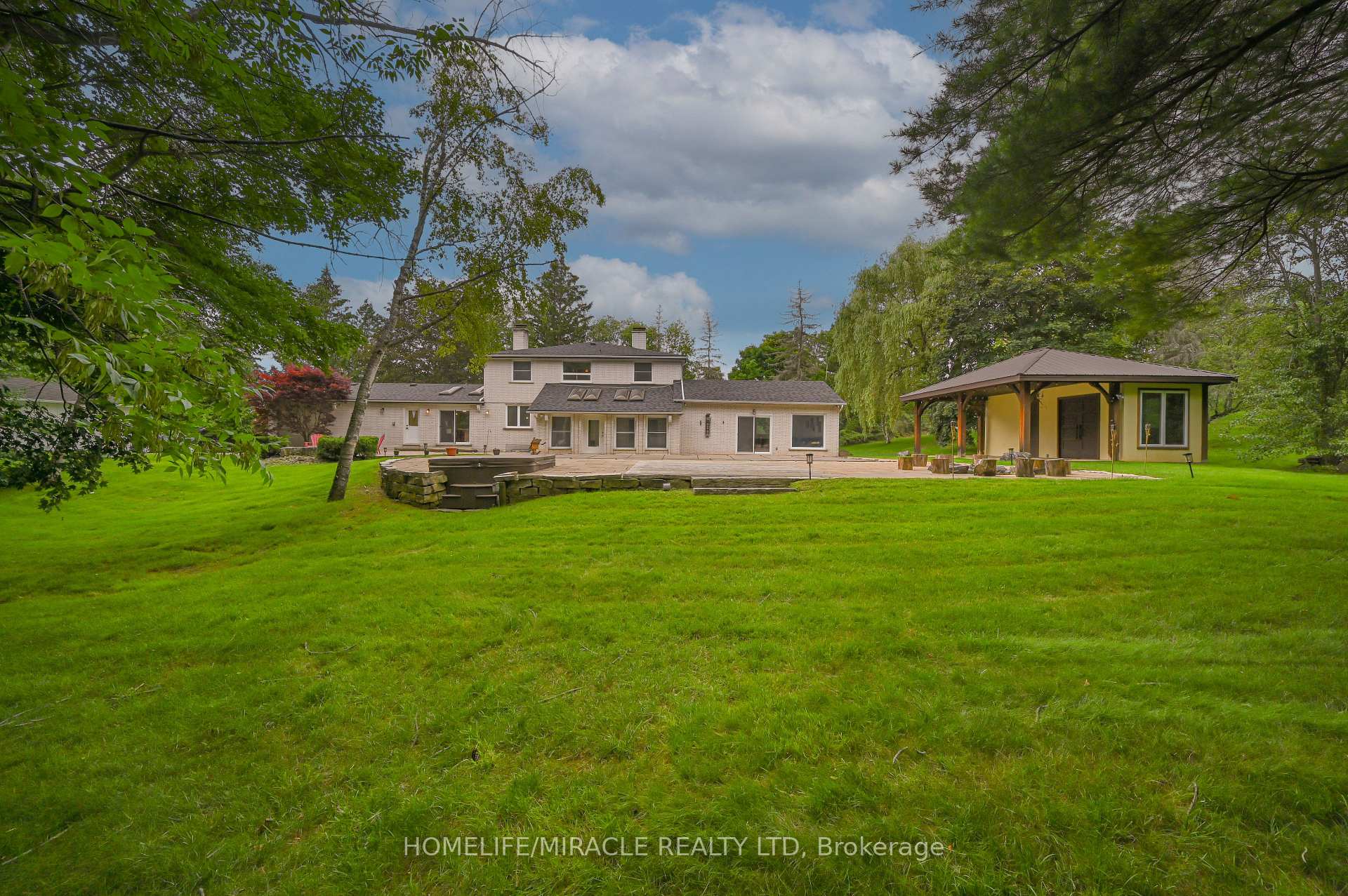 Photo 47 of 62 Gibson Lake Drive, Caledon, Palgrave — HOMEH
