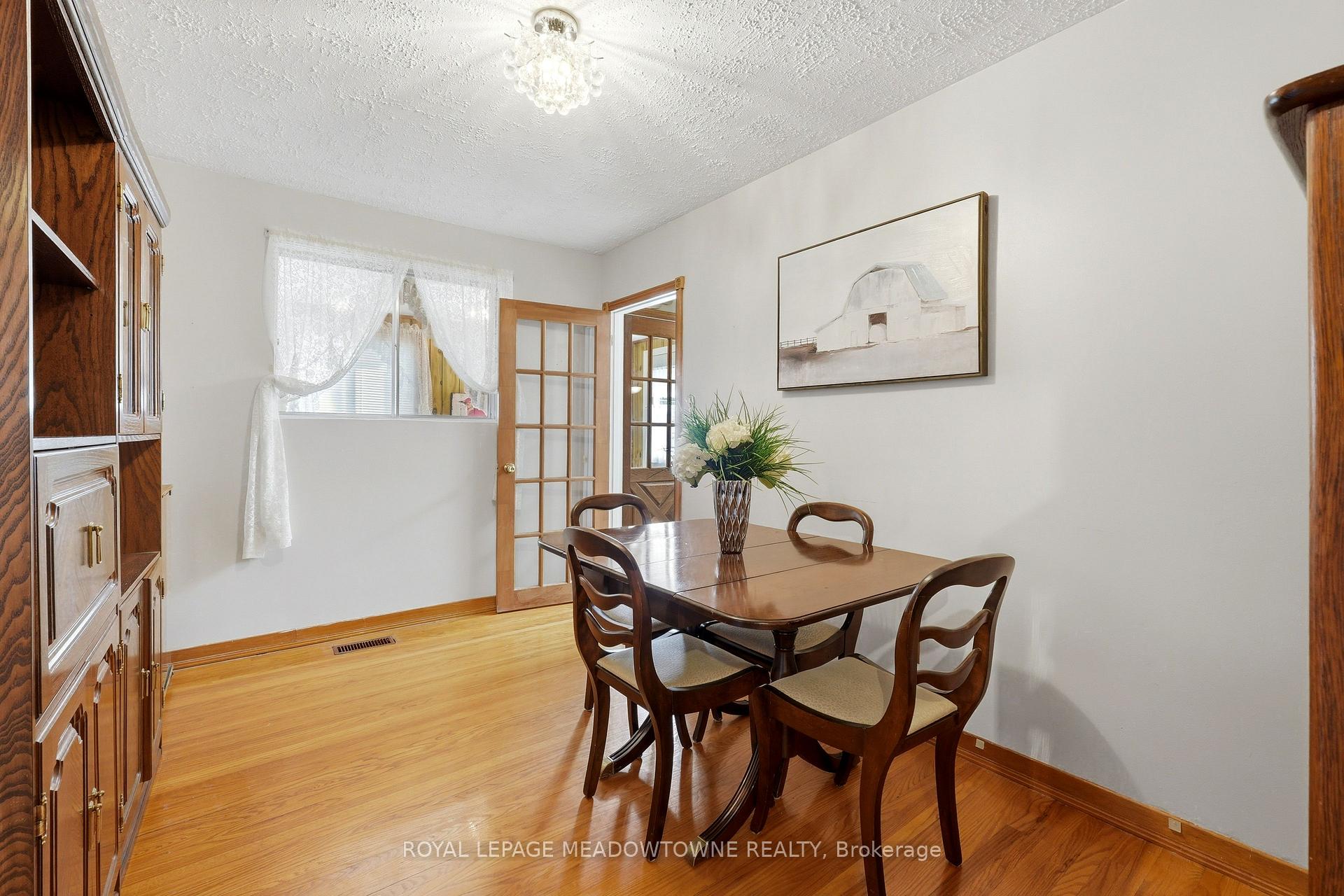 Photo 17 of 177 Delrex Boulevard, Halton Hills, Georgetown — HOMEH