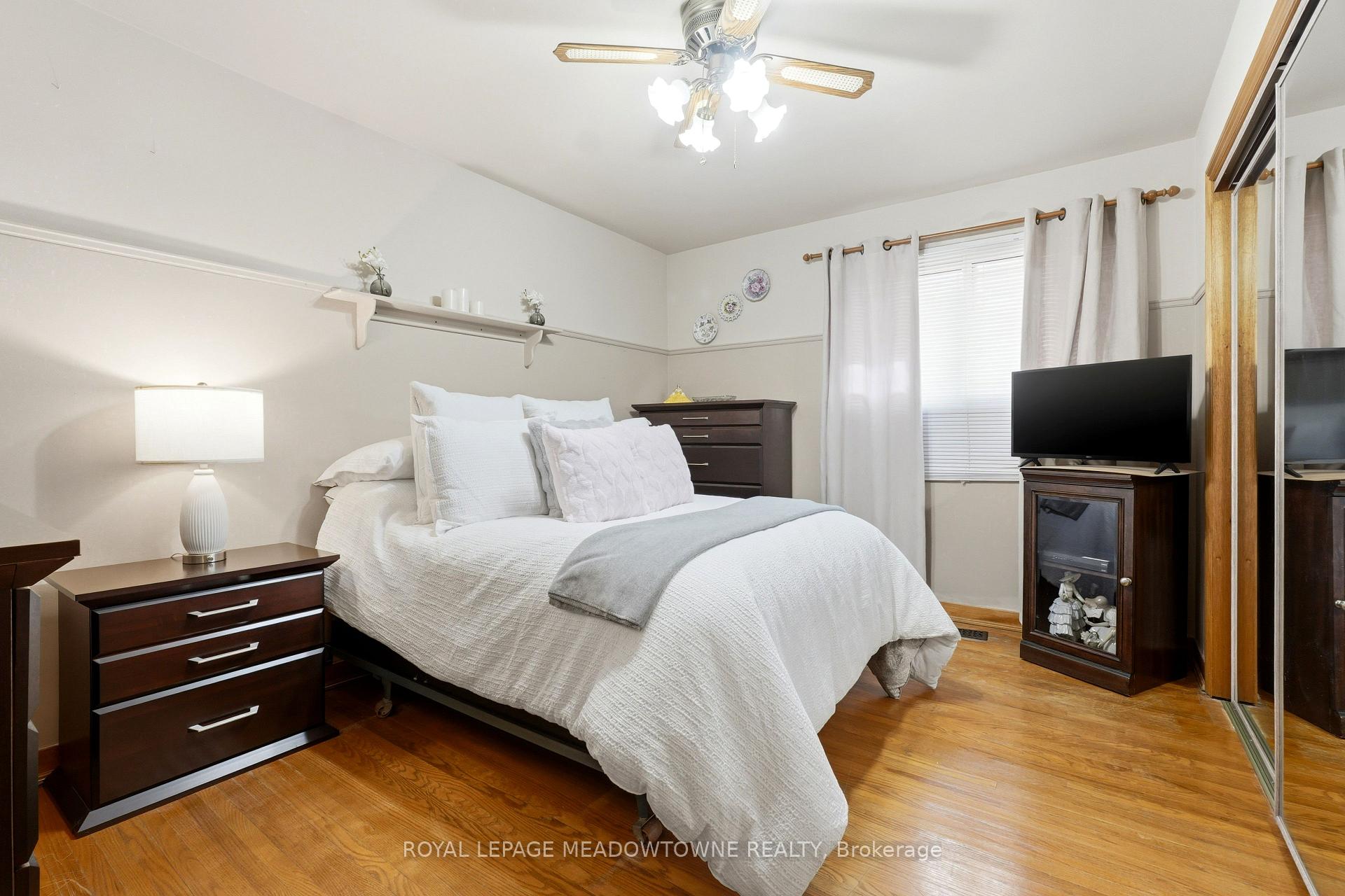Photo 19 of 177 Delrex Boulevard, Halton Hills, Georgetown — HOMEH