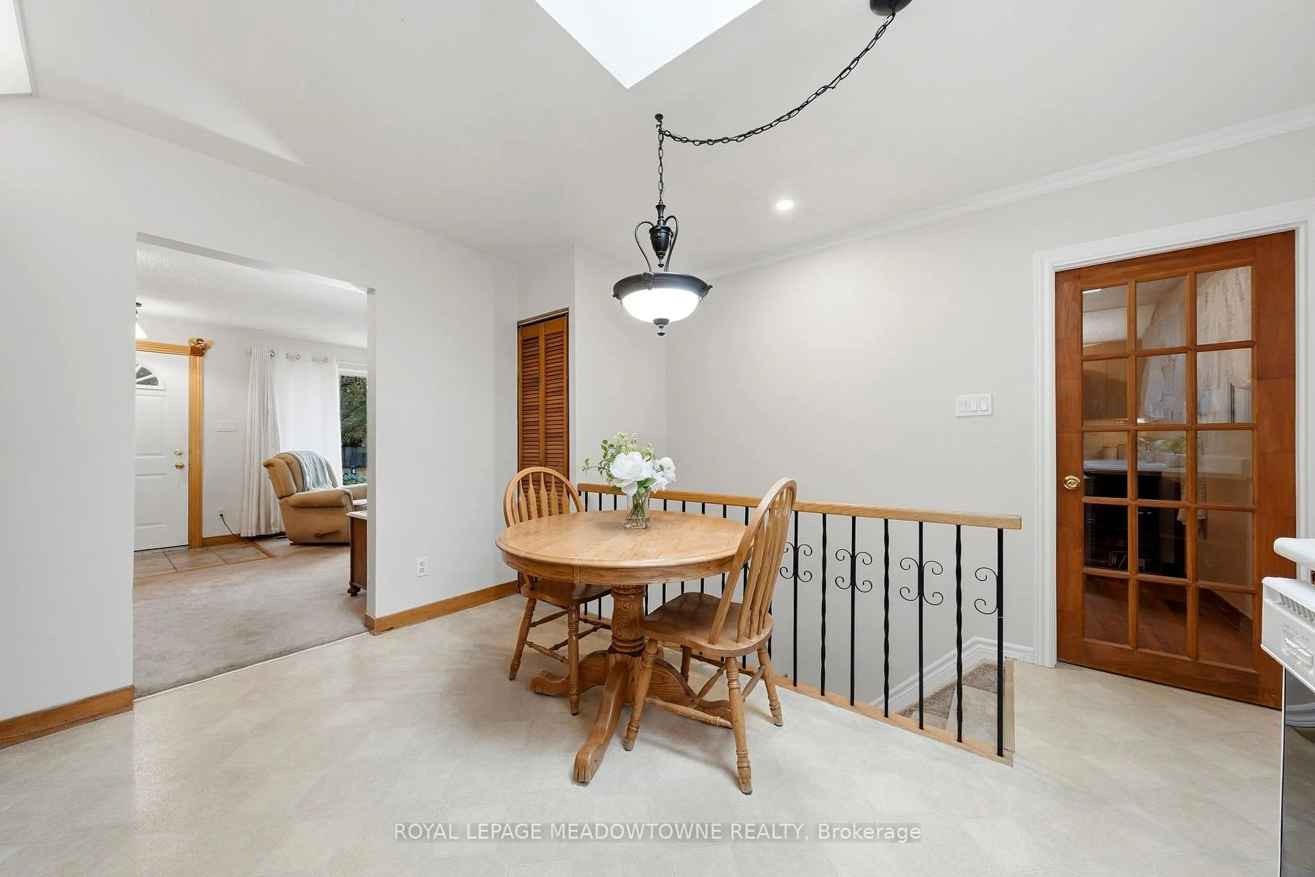 Photo 10 of 177 Delrex Boulevard, Halton Hills, Georgetown — HOMEH