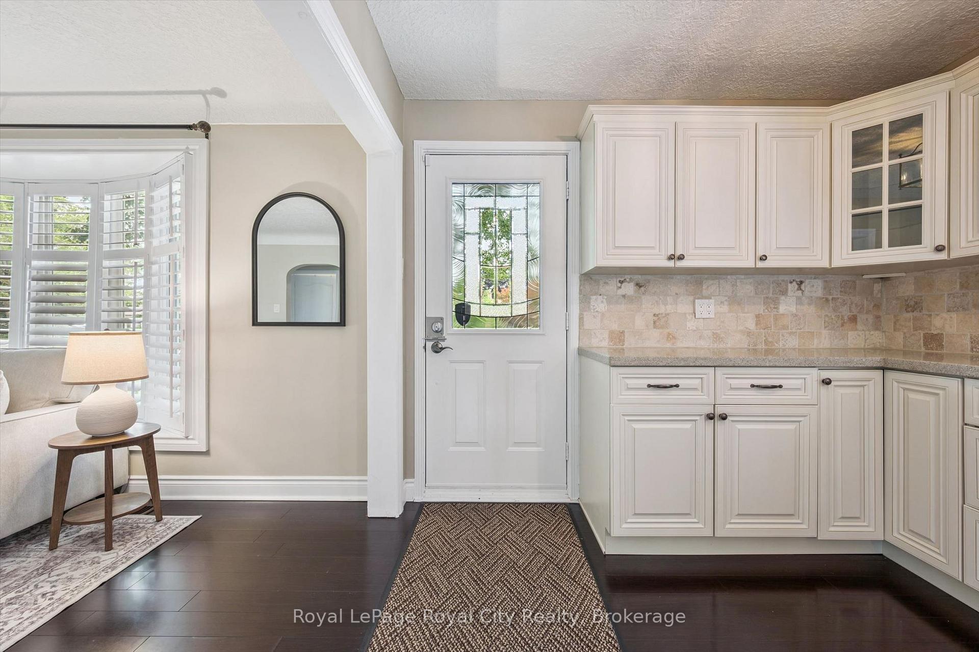 Photo 7 of 10 Sumac Place, Guelph, Riverside Park — HOMEH
