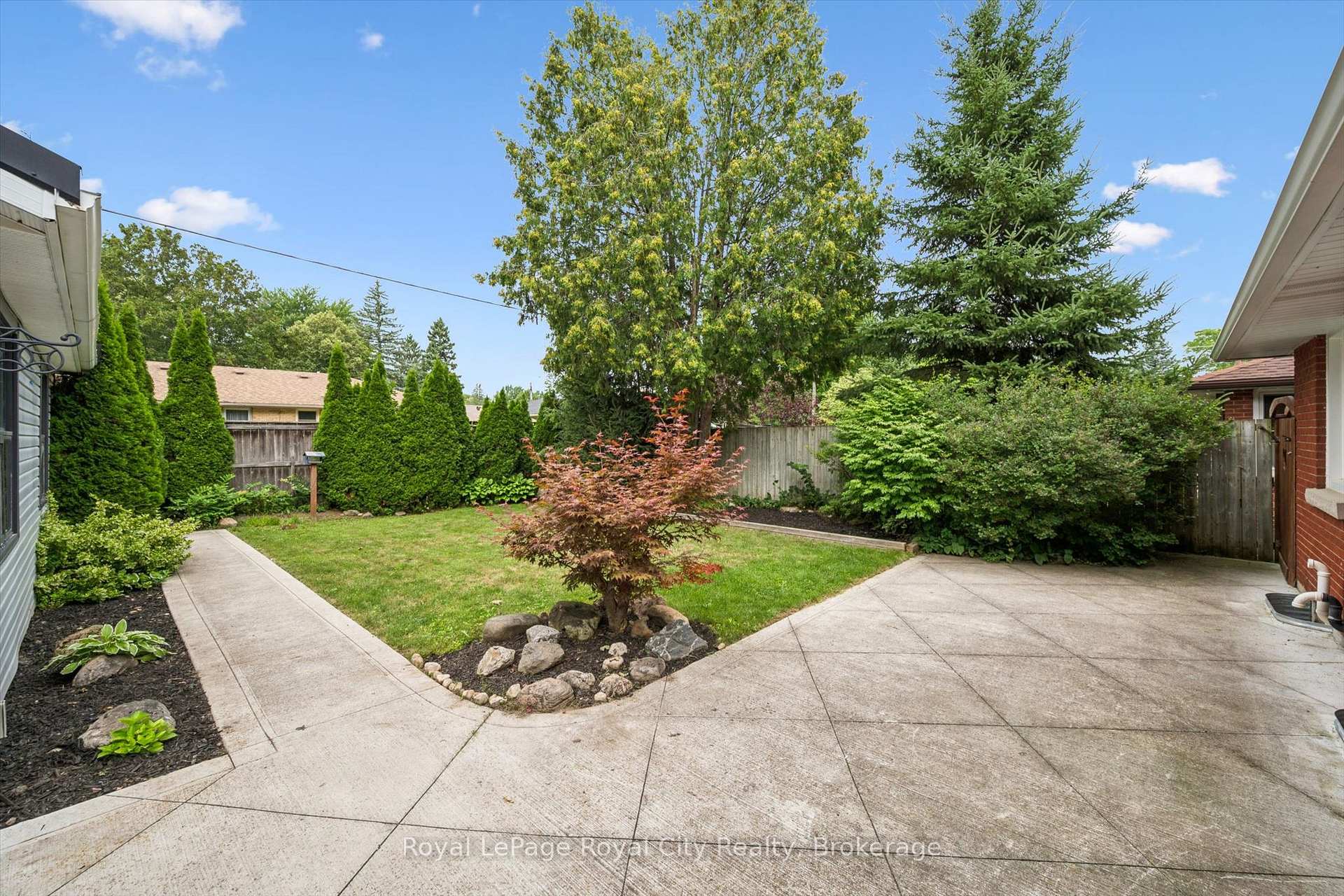 Photo 37 of 10 Sumac Place, Guelph, Riverside Park — HOMEH