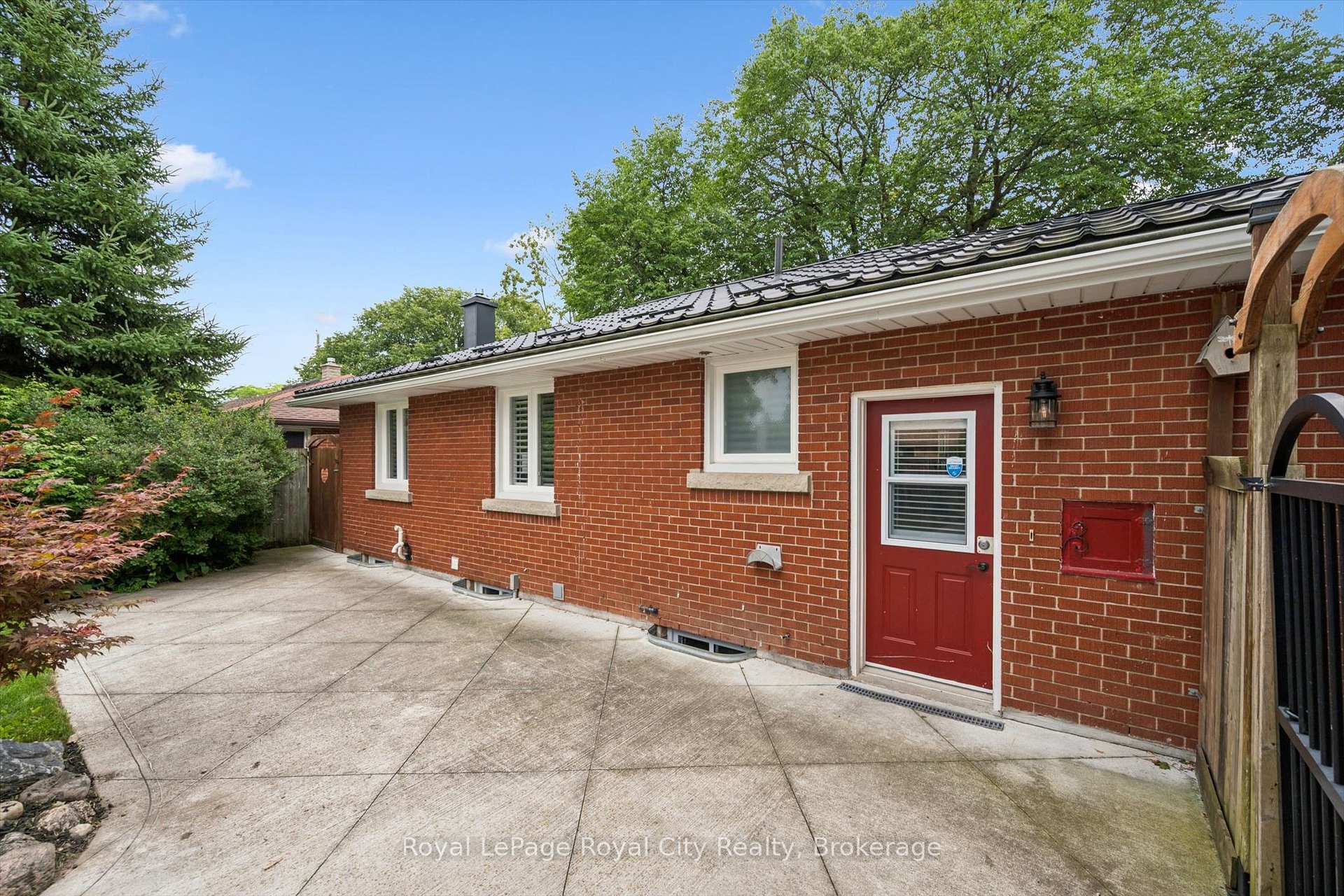 Photo 41 of 10 Sumac Place, Guelph, Riverside Park — HOMEH