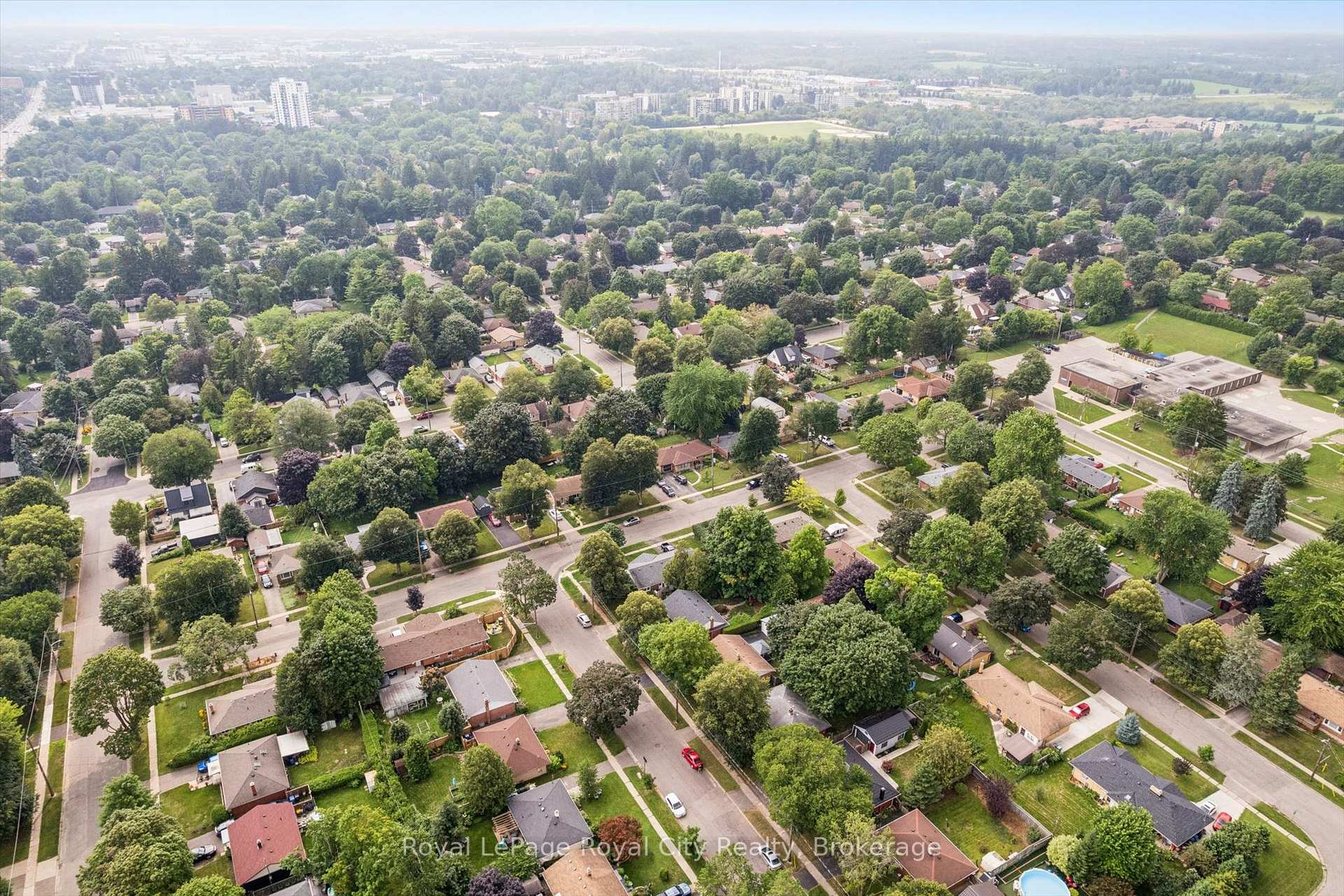 Photo 43 of 10 Sumac Place, Guelph, Riverside Park — HOMEH
