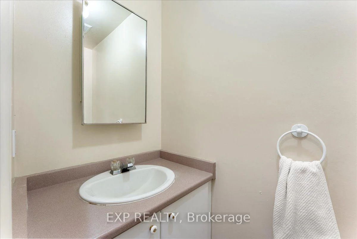 Photo 41 of 67 Agincourt Drive, Scarborough, Agincourt South-Malvern West — HOMEH