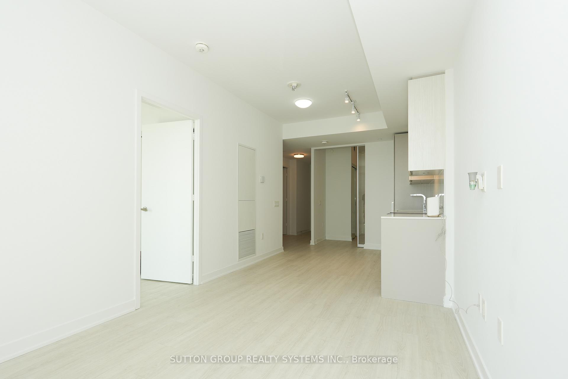 Photo 5 of Unit 520, 3883 Quartz Road, Mississauga, City Centre — HOMEH