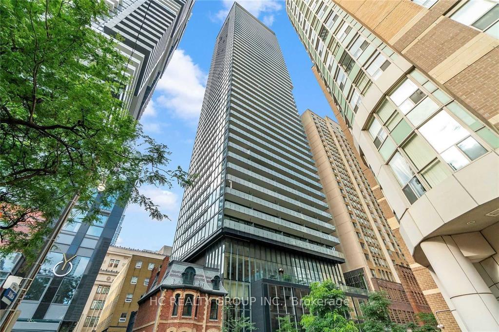 Front of Unit 1605, 15 Grenville Street