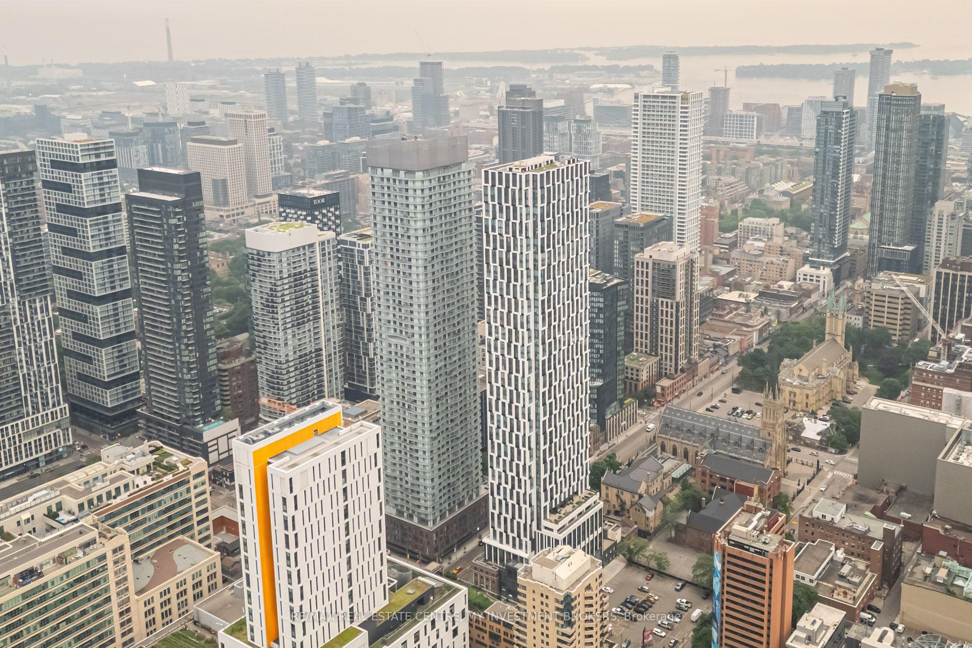 Photo of Unit 1805, 252 Church Street
