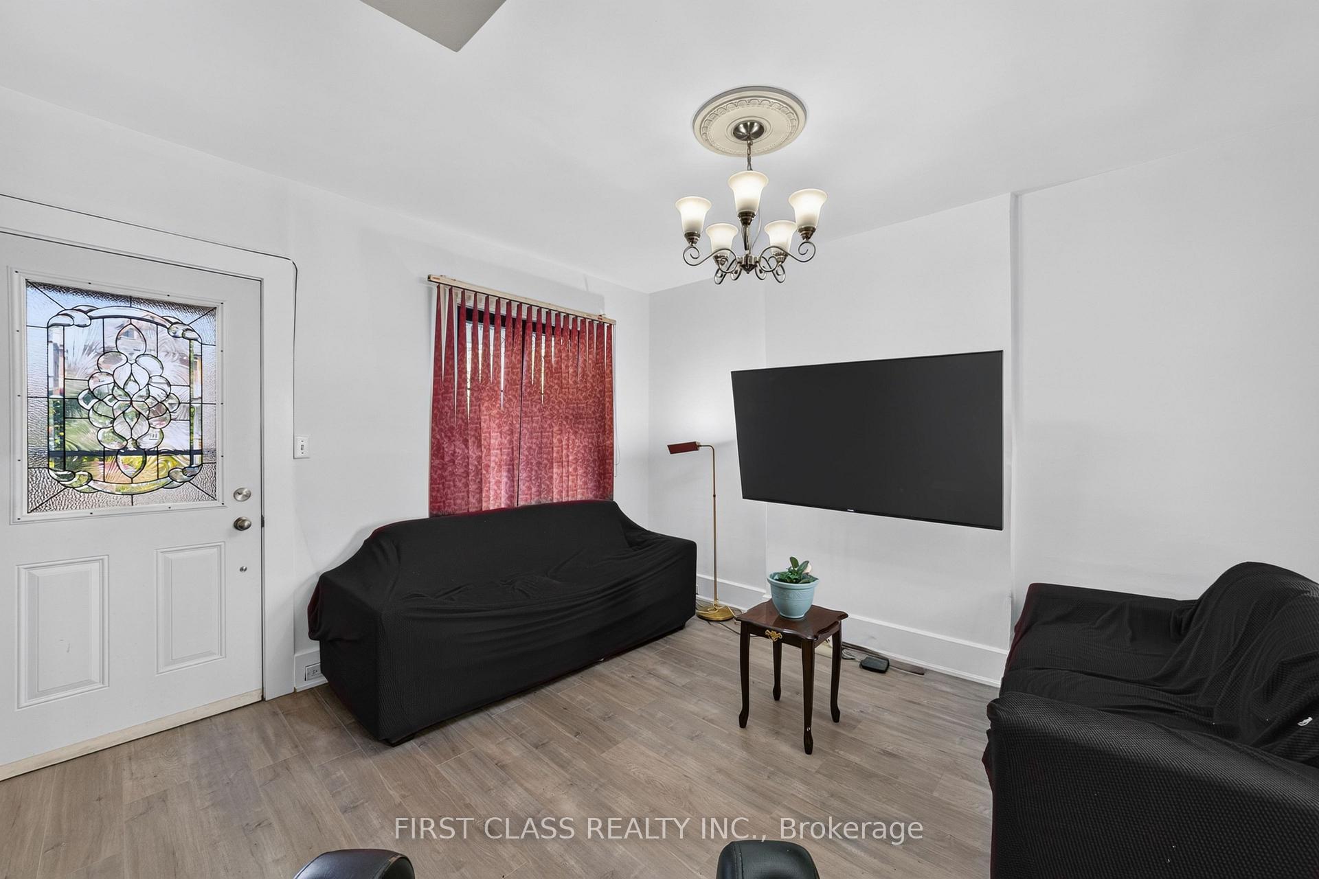 Photo 9 of 150 Caledonia Road, Toronto, Corso Italia-Davenport — HOMEH
