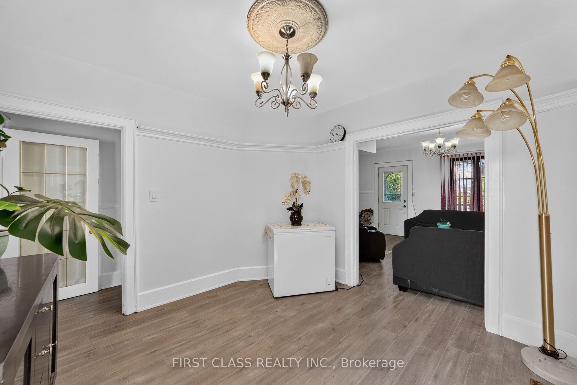 Photo 13 of 150 Caledonia Road, Toronto, Corso Italia-Davenport — HOMEH
