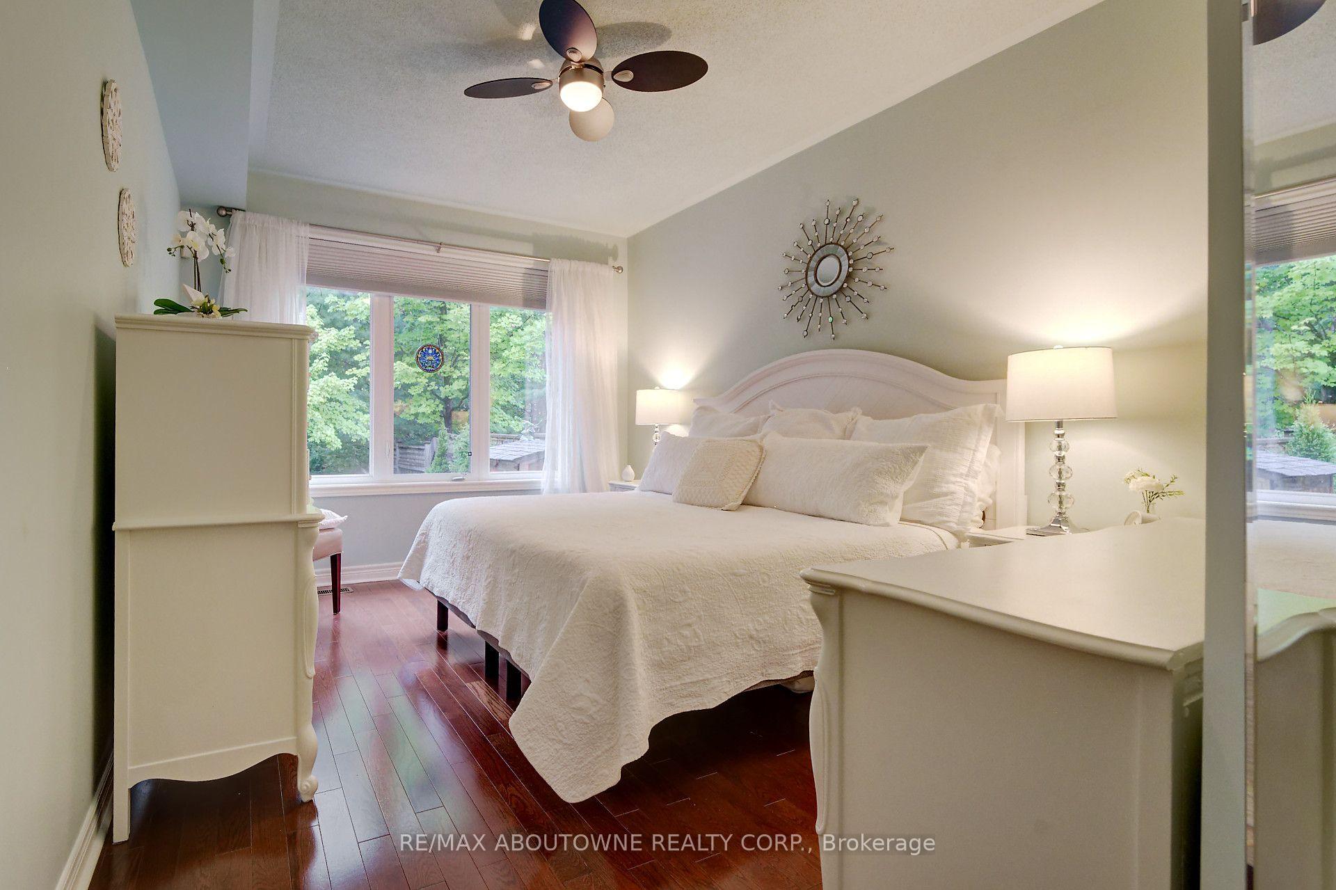 Photo 19 of 2196 Emily Circle, Oakville, Bronte Creek — HOMEH