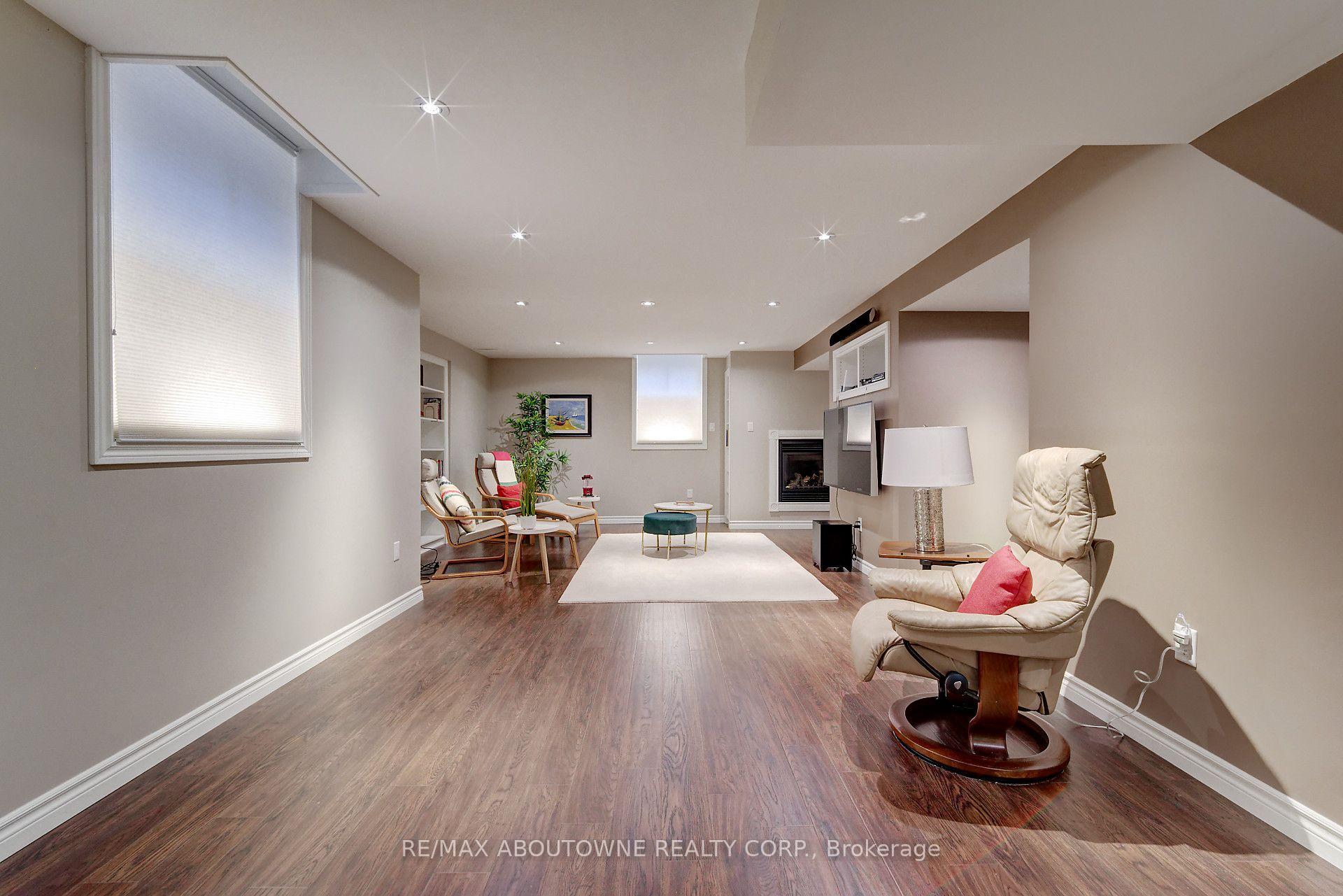 Photo 26 of 2196 Emily Circle, Oakville, Bronte Creek — HOMEH