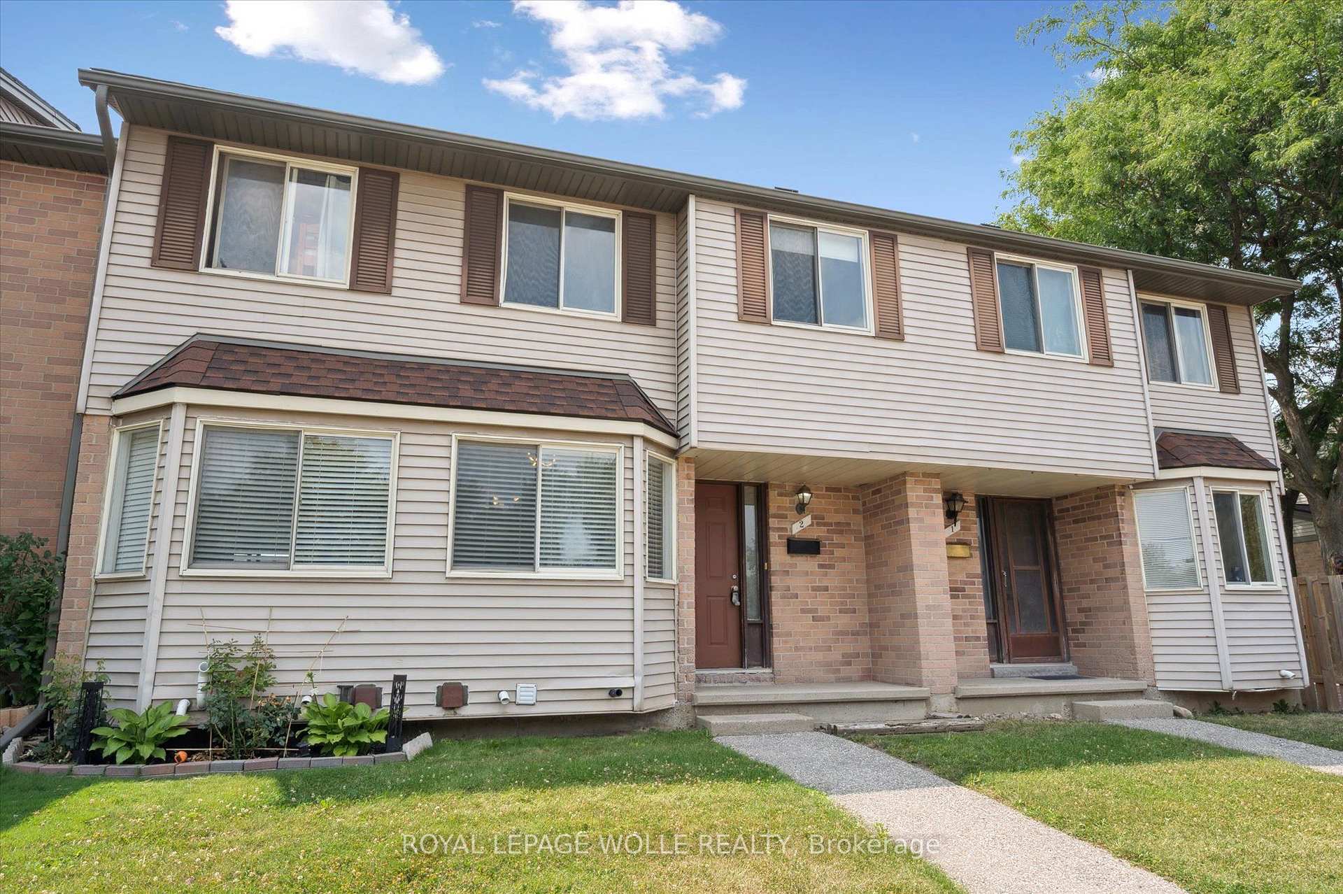 Photo 3 of Unit 2, 750 Erinbrook Drive, Kitchener, Country Hills West — HOMEH