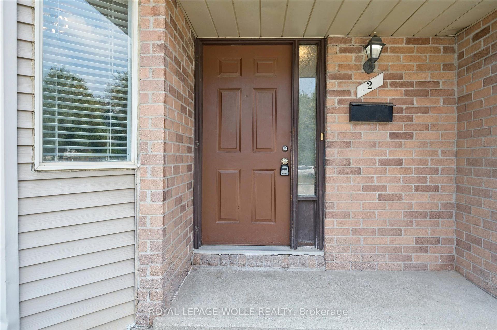 Photo 4 of Unit 2, 750 Erinbrook Drive, Kitchener, Country Hills West — HOMEH