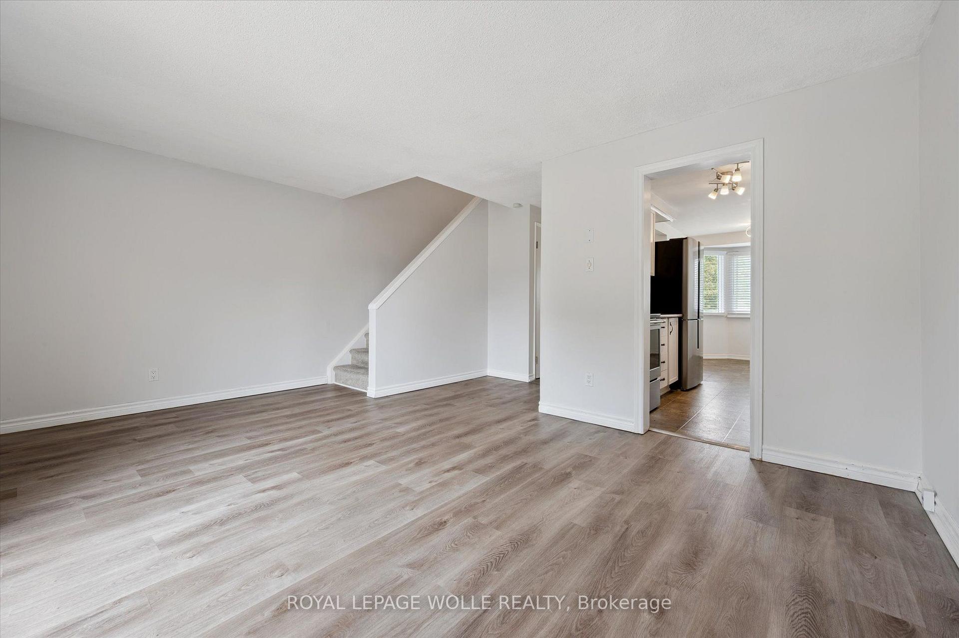 Photo 9 of Unit 2, 750 Erinbrook Drive, Kitchener, Country Hills West — HOMEH