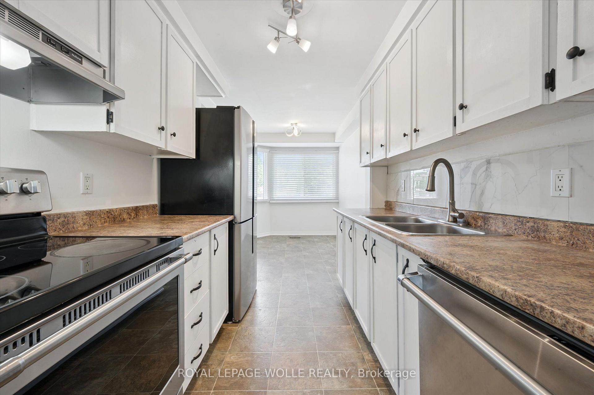 Photo 10 of Unit 2, 750 Erinbrook Drive, Kitchener, Country Hills West — HOMEH