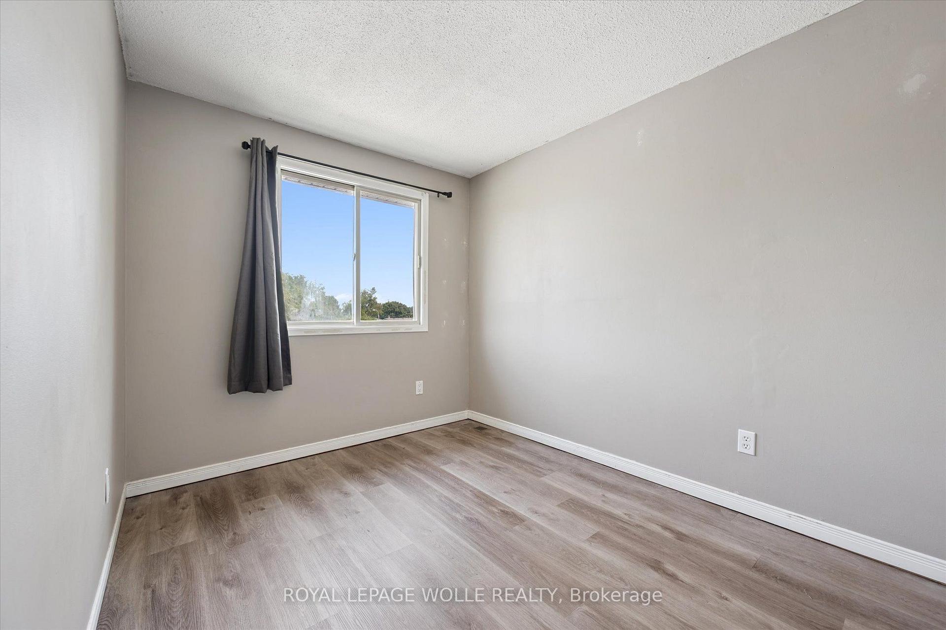 Photo 18 of Unit 2, 750 Erinbrook Drive, Kitchener, Country Hills West — HOMEH