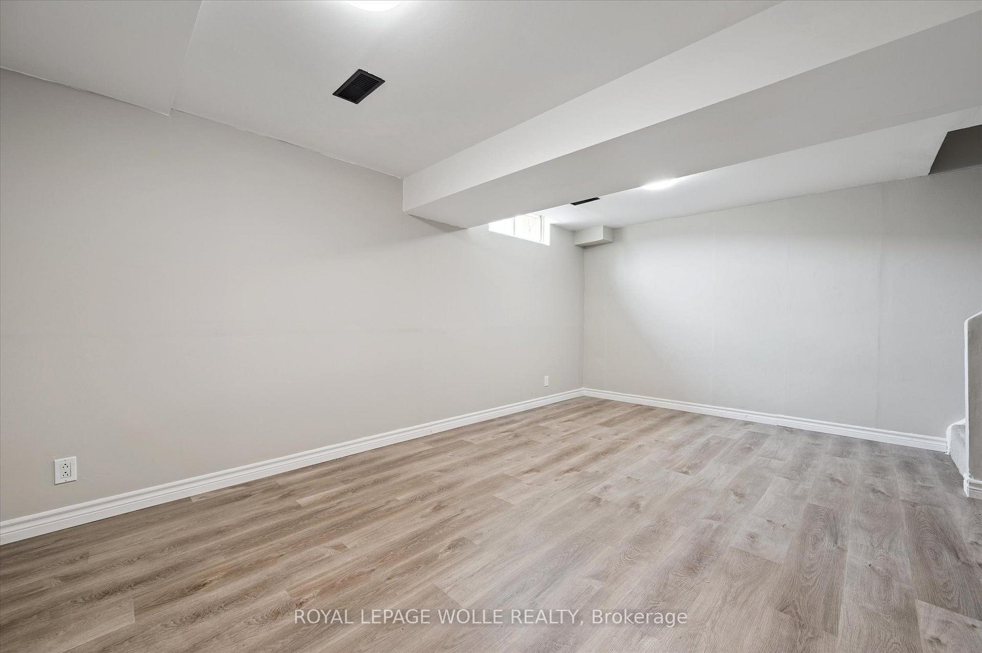 Photo 28 of Unit 2, 750 Erinbrook Drive, Kitchener, Country Hills West — HOMEH