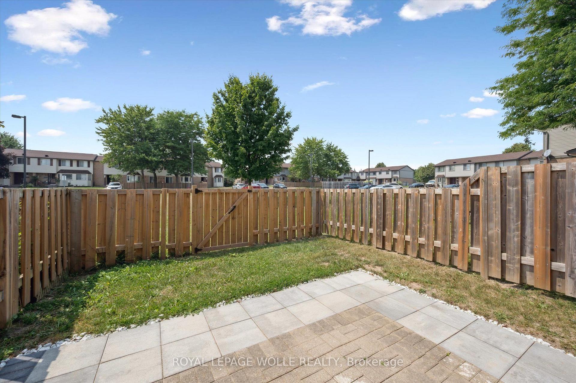 Photo 34 of Unit 2, 750 Erinbrook Drive, Kitchener, Country Hills West — HOMEH
