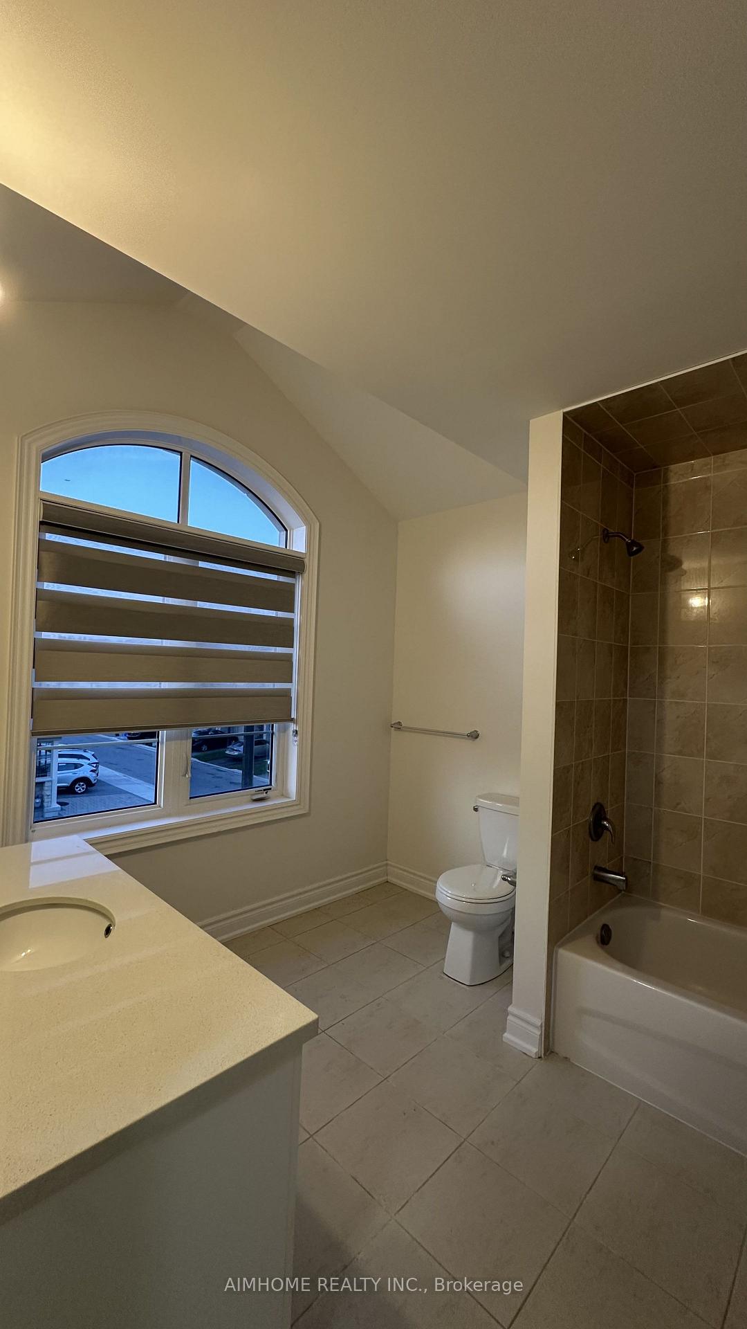 Photo 16 of 52 Liam Lane, Markham, Cedarwood — HOMEH