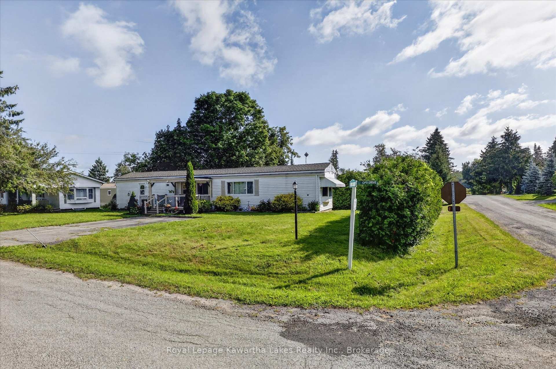 Photo 5 of 3 Ops Drive, Kawartha Lakes, Fenelon — HOMEH