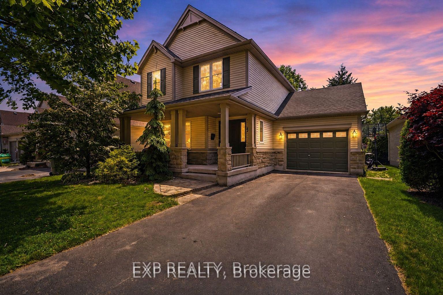 Photo 2 of 29 Augusta Crescent, St. Thomas — HOMEH