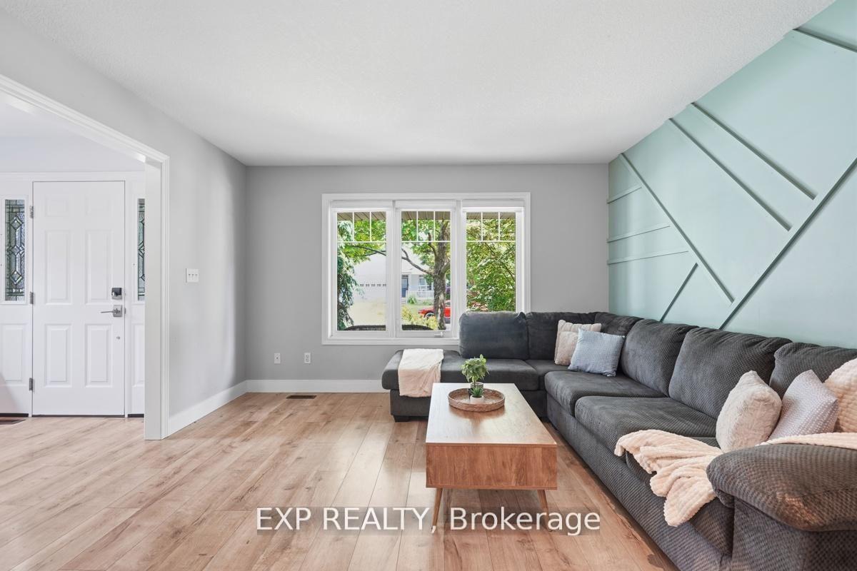Photo 9 of 29 Augusta Crescent, St. Thomas — HOMEH