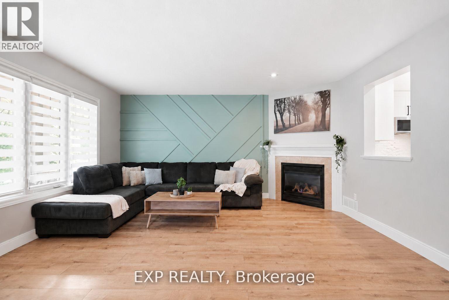 Photo 10 of 29 Augusta Crescent, St. Thomas — HOMEH