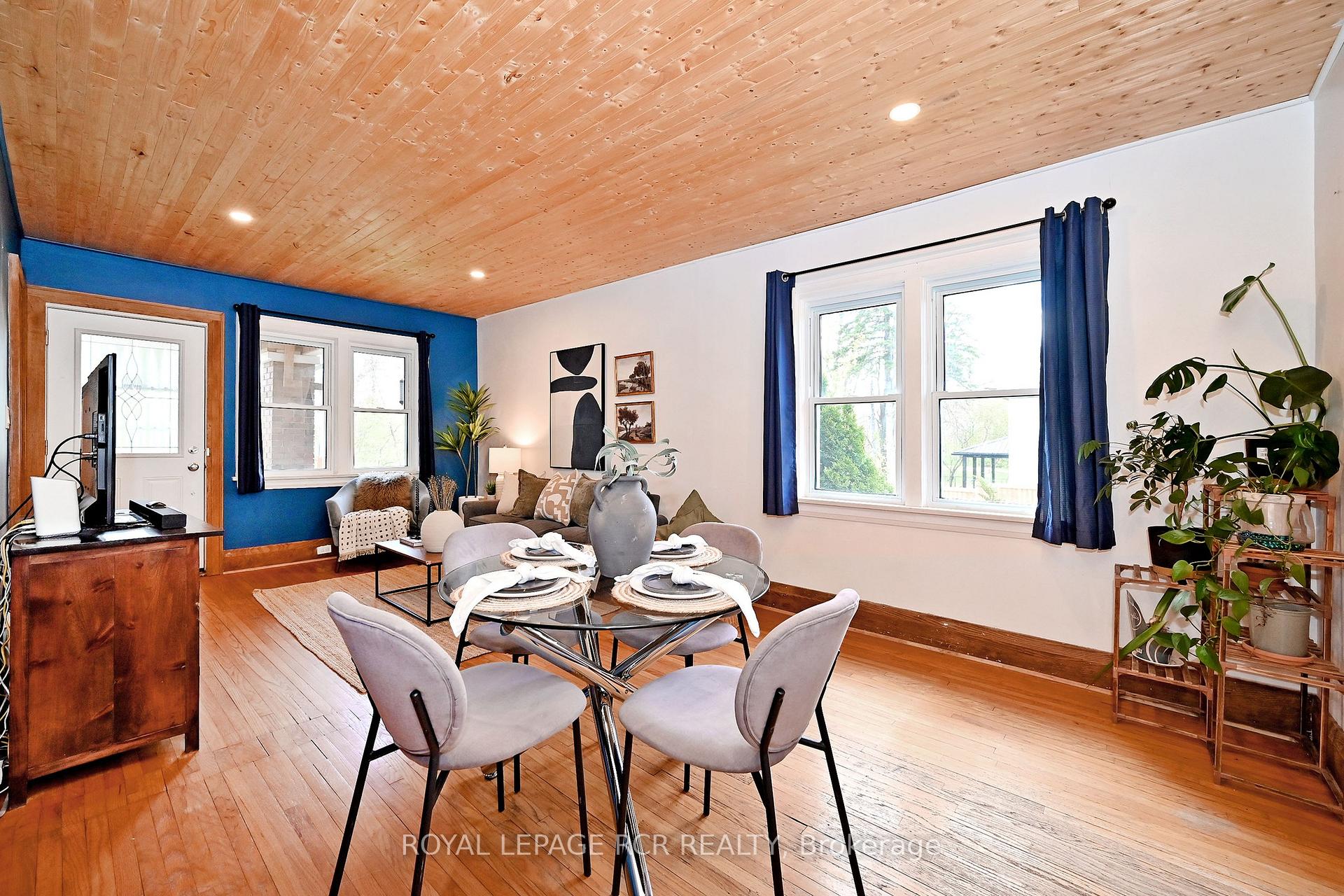 Photo 7 of 116 Buckingham Avenue, Oshawa, O'Neill — HOMEH