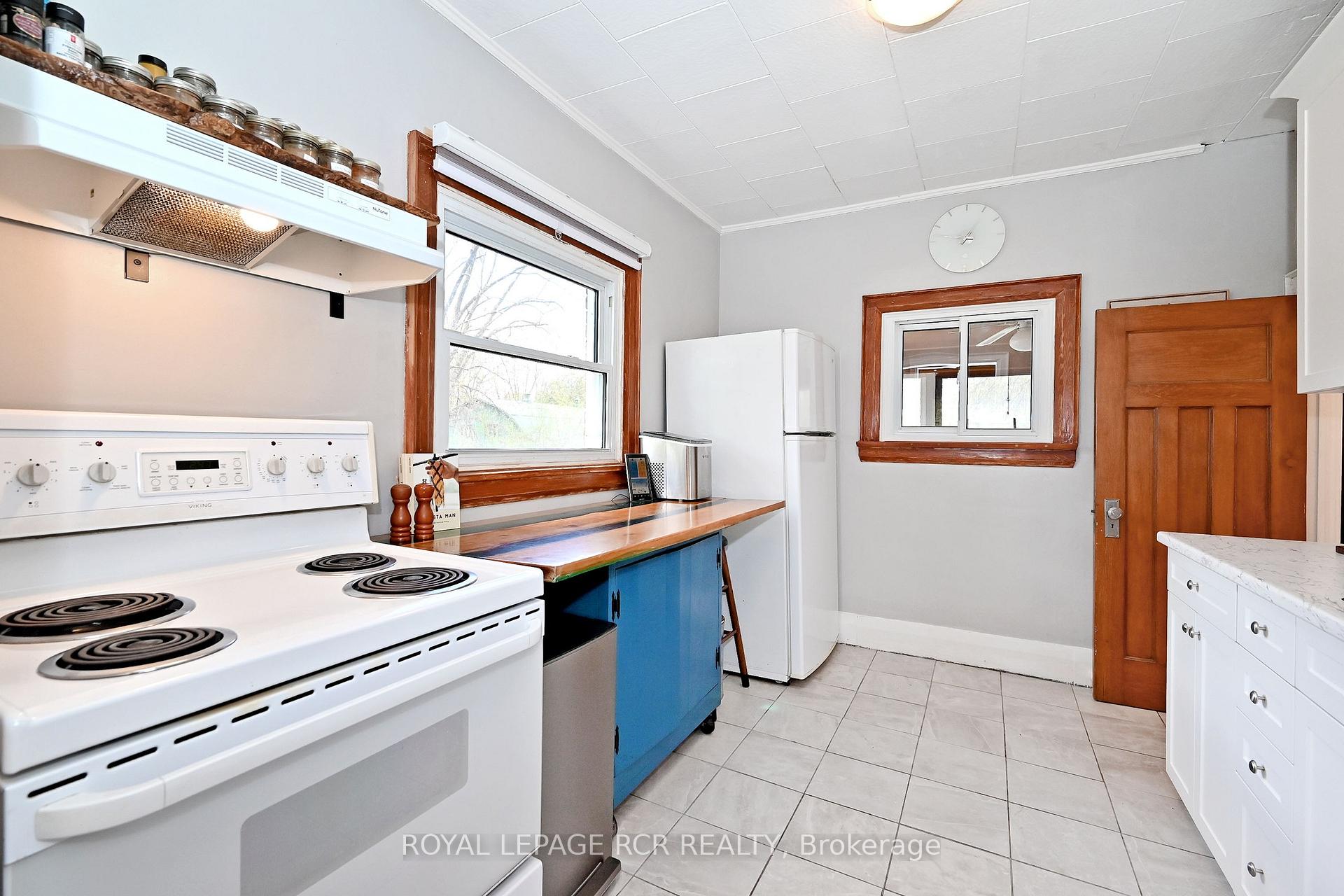 Photo 9 of 116 Buckingham Avenue, Oshawa, O'Neill — HOMEH