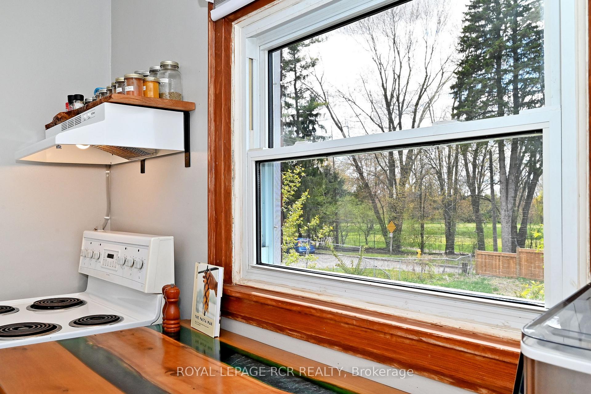 Photo 12 of 116 Buckingham Avenue, Oshawa, O'Neill — HOMEH