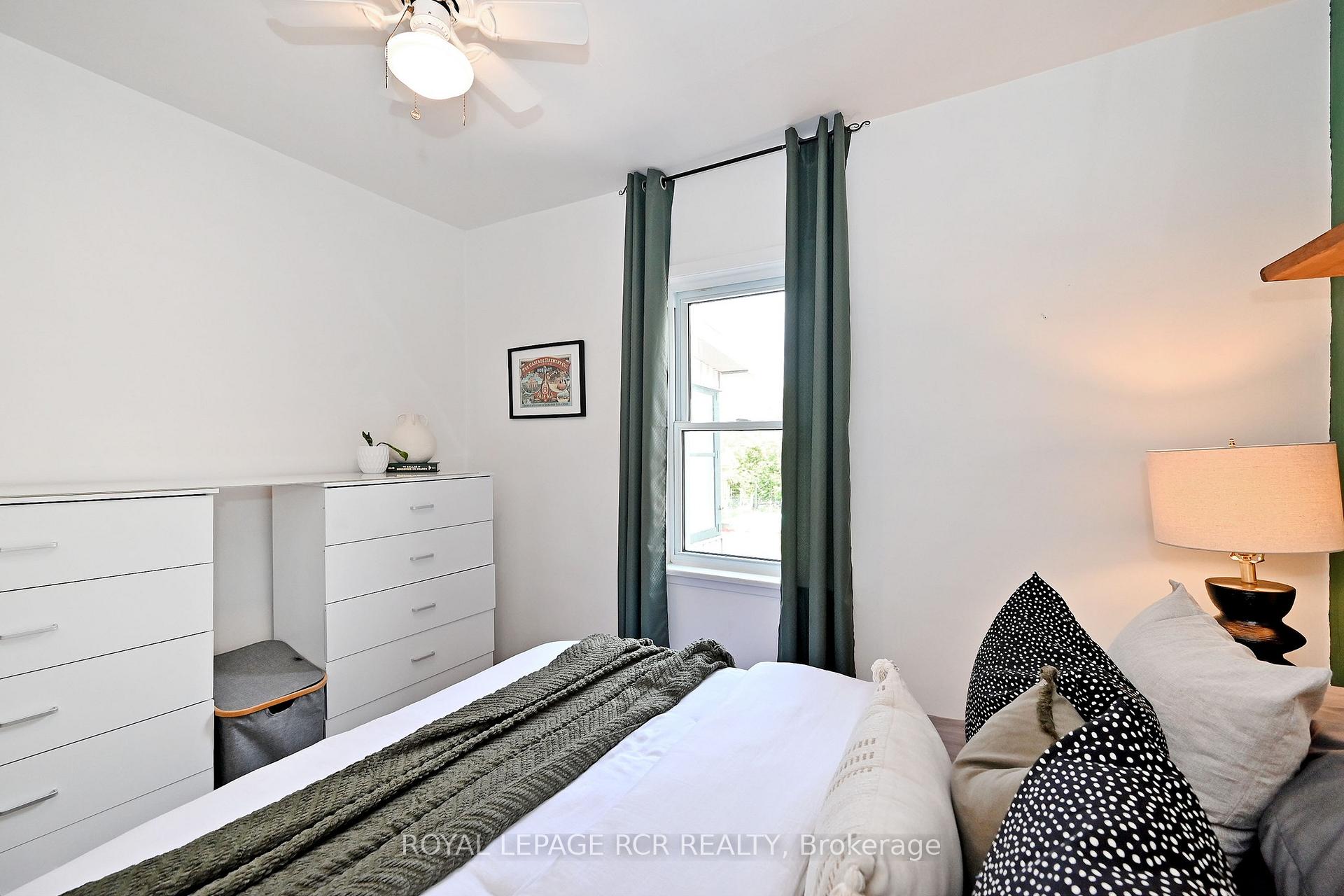 Photo 14 of 116 Buckingham Avenue, Oshawa, O'Neill — HOMEH
