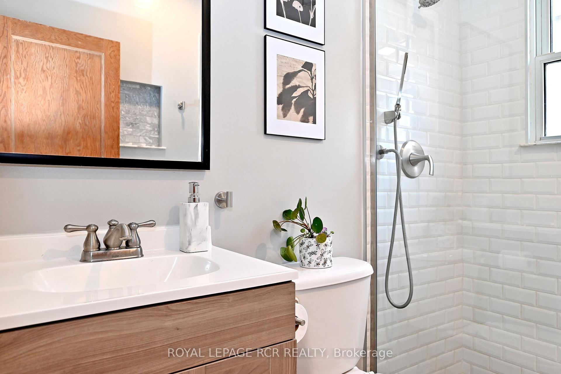 Photo 21 of 116 Buckingham Avenue, Oshawa, O'Neill — HOMEH