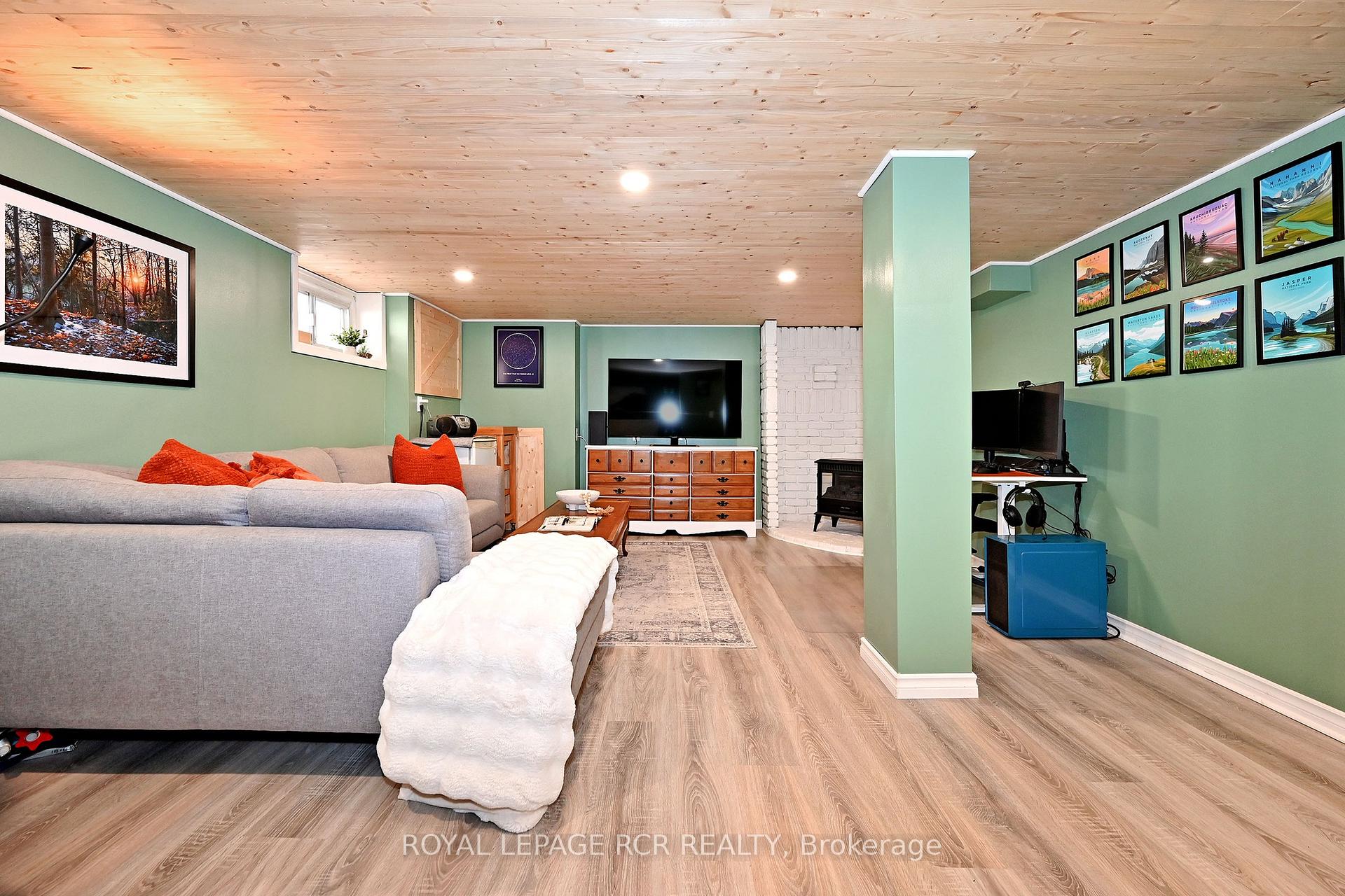 Photo 26 of 116 Buckingham Avenue, Oshawa, O'Neill — HOMEH
