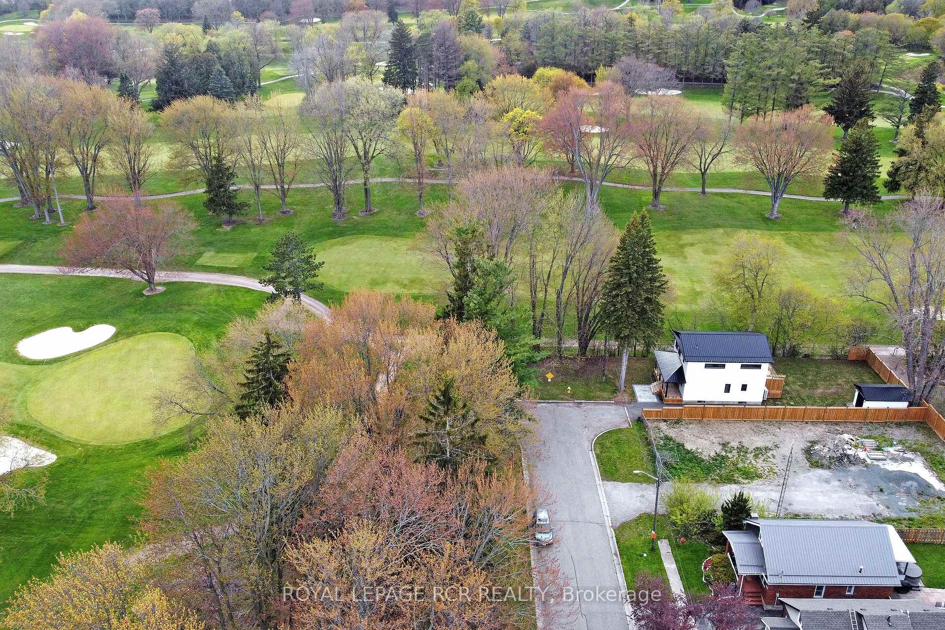 Photo 45 of 116 Buckingham Avenue, Oshawa, O'Neill — HOMEH
