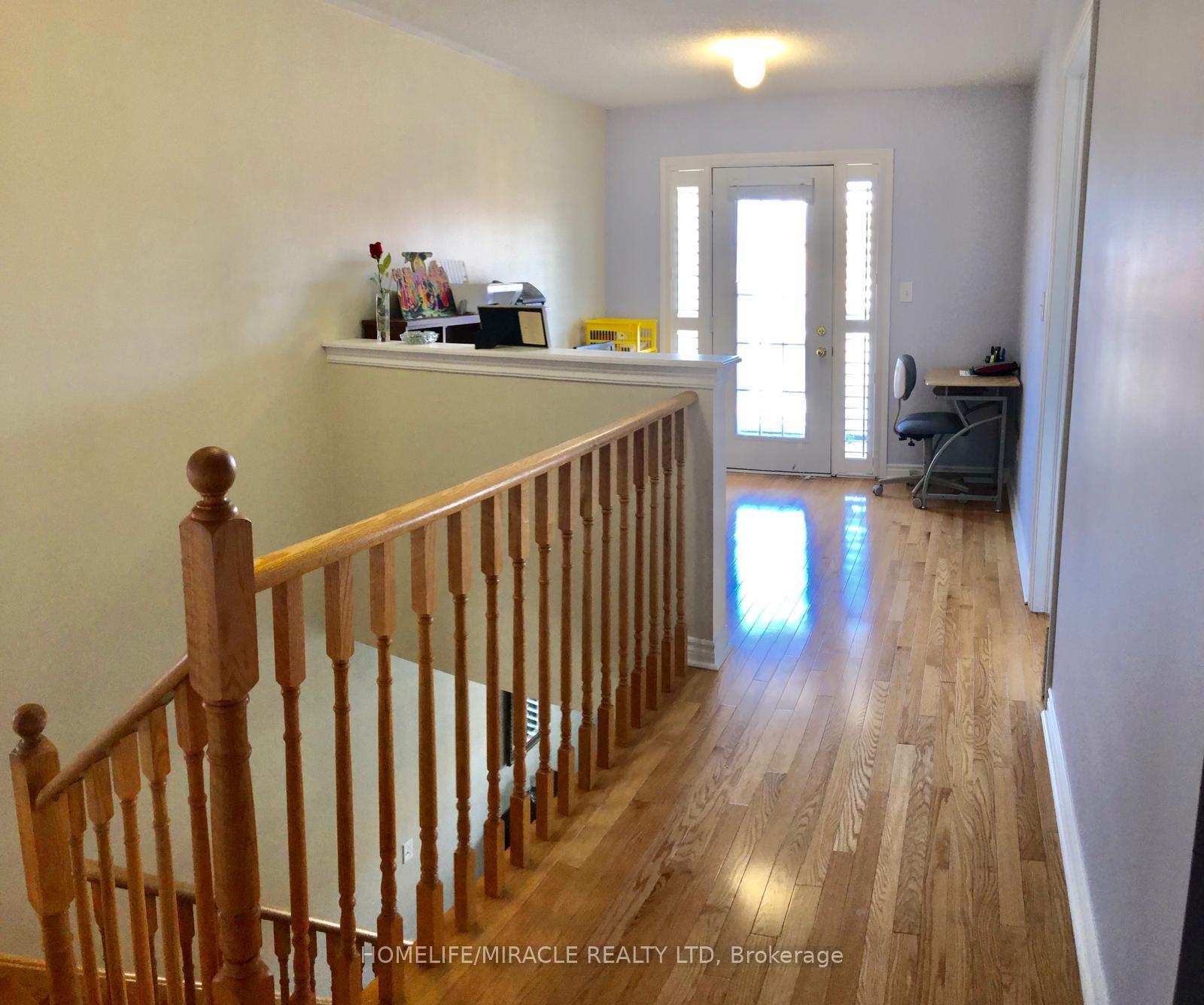 Photo 8 of 88 Summitgreen Crescent, Brampton, Sandringham-Wellington — HOMEH