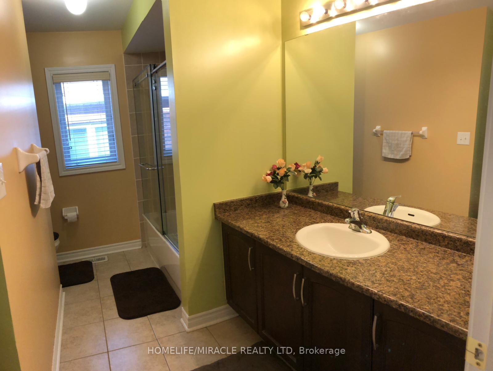 Photo 10 of 88 Summitgreen Crescent, Brampton, Sandringham-Wellington — HOMEH