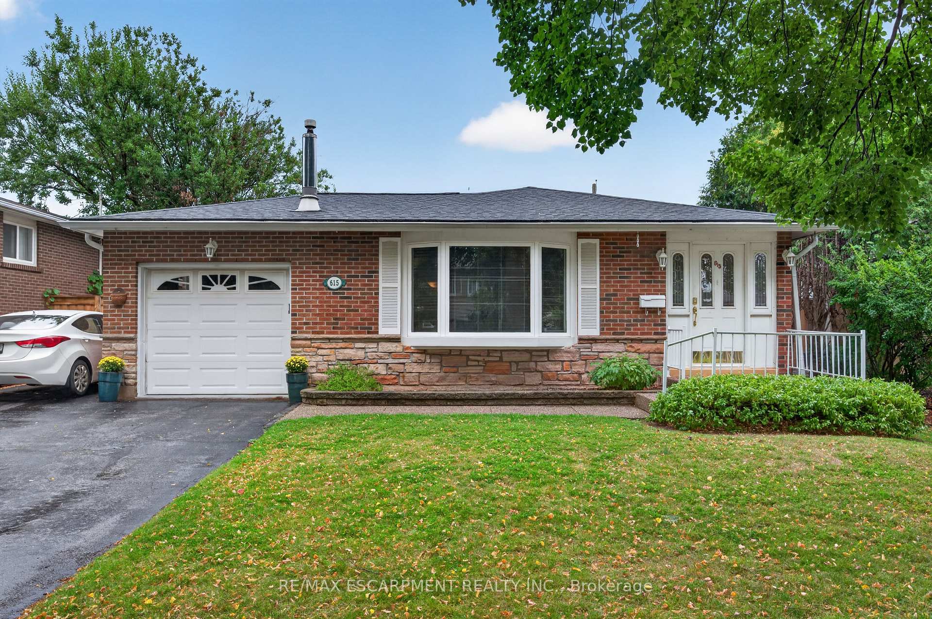 Front of 615 Meadow Lane