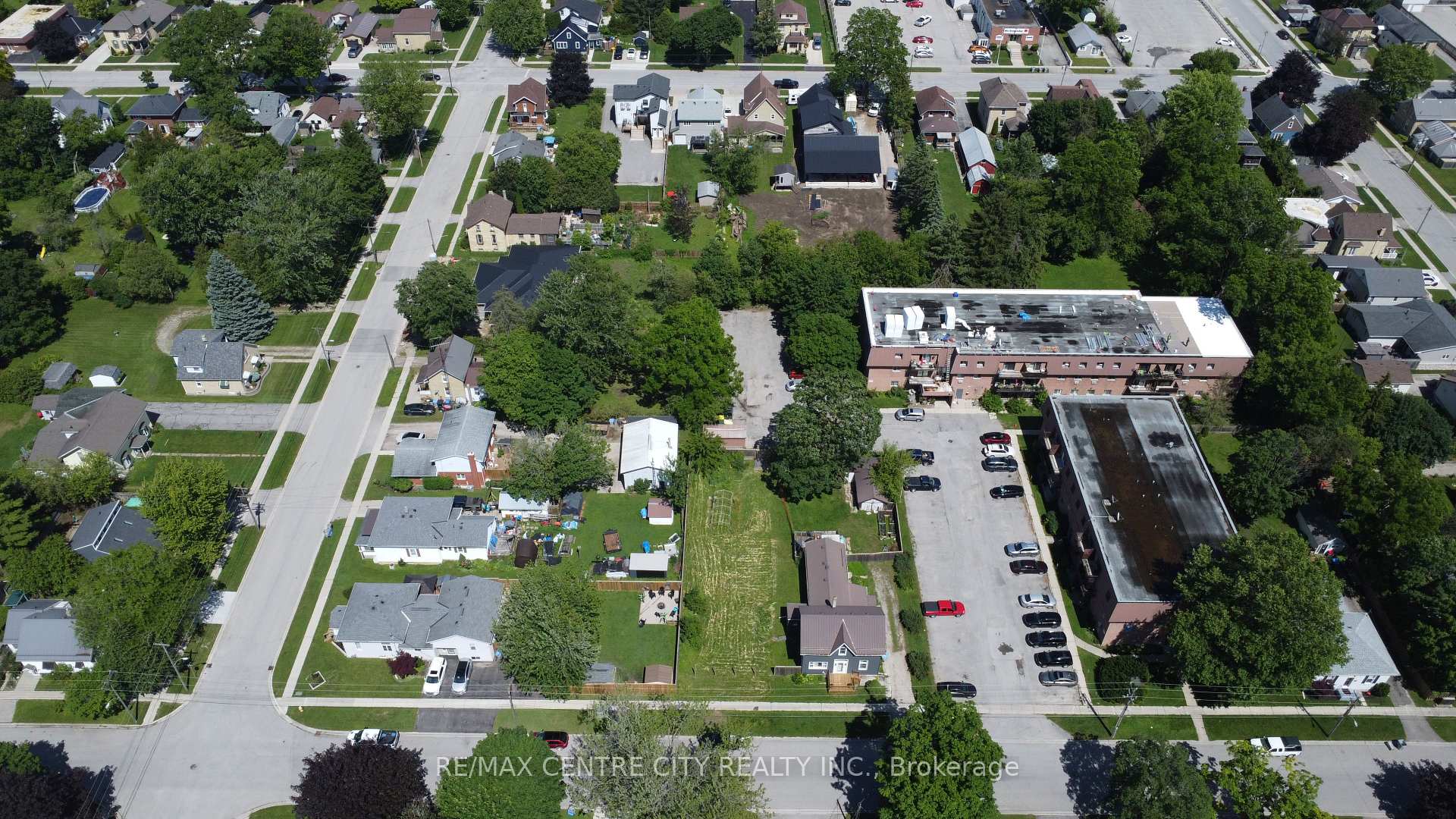 Photo 8 of 290 Carling Street, South Huron, Exeter — HOMEH