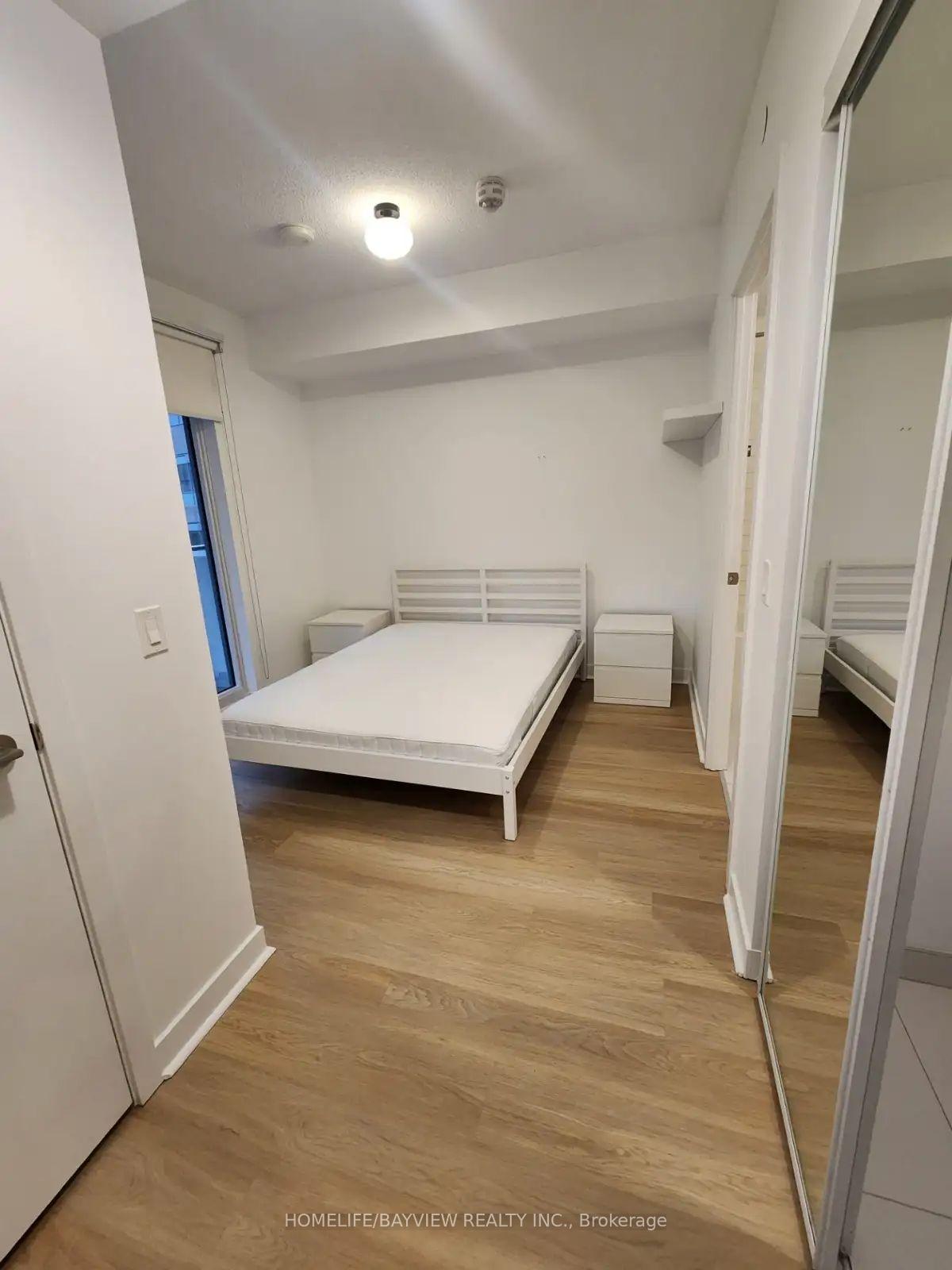 Photo 4 of Unit 406, 2221 yonge Street, Toronto, Mount Pleasant West — HOMEH