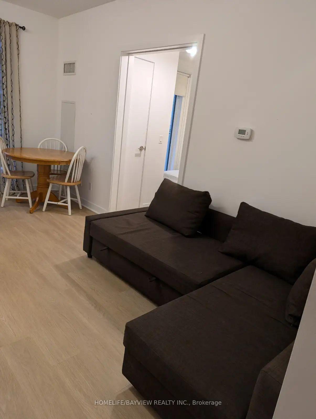 Photo 5 of Unit 406, 2221 yonge Street, Toronto, Mount Pleasant West — HOMEH