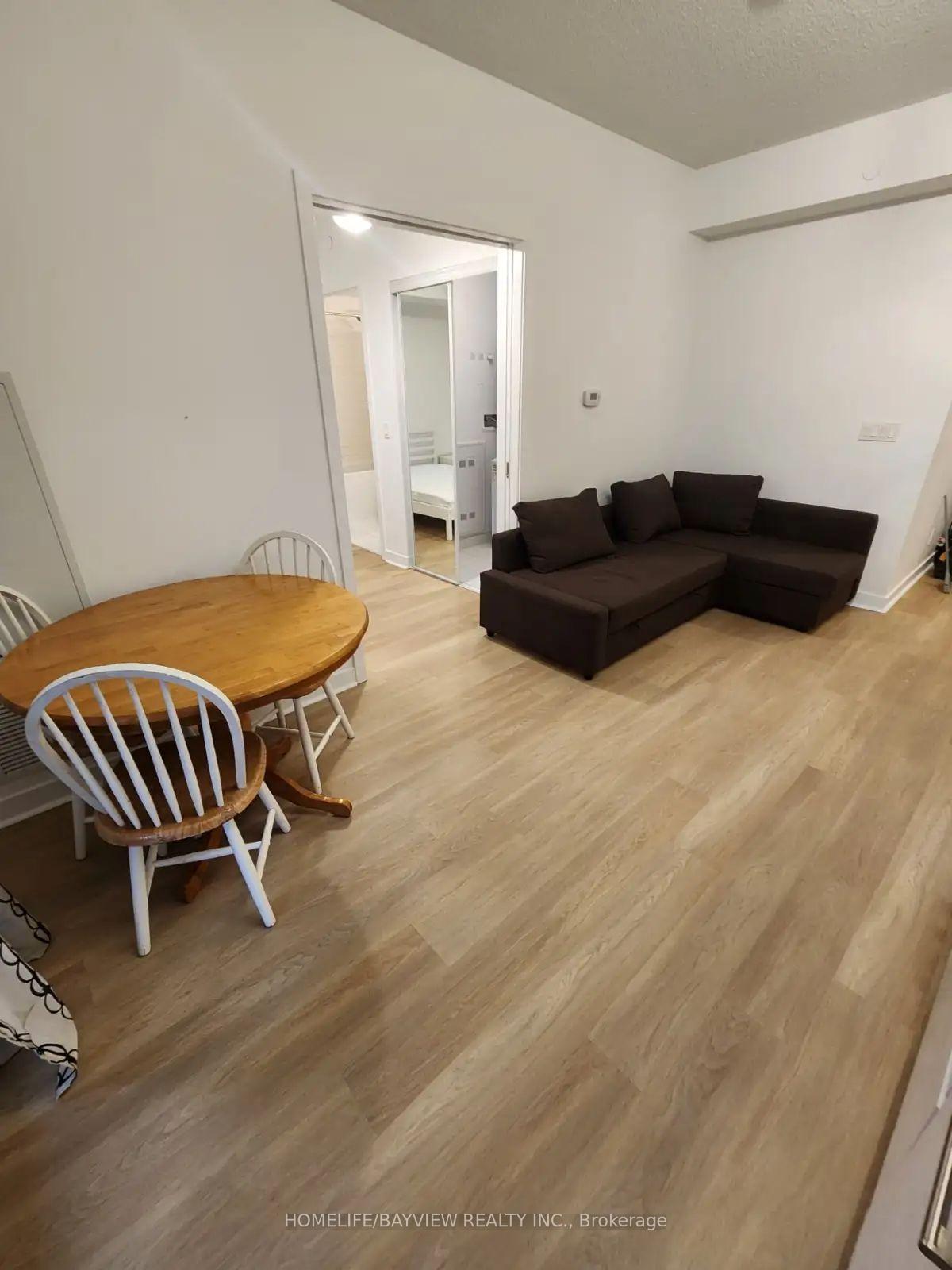 Photo 7 of Unit 406, 2221 yonge Street, Toronto, Mount Pleasant West — HOMEH